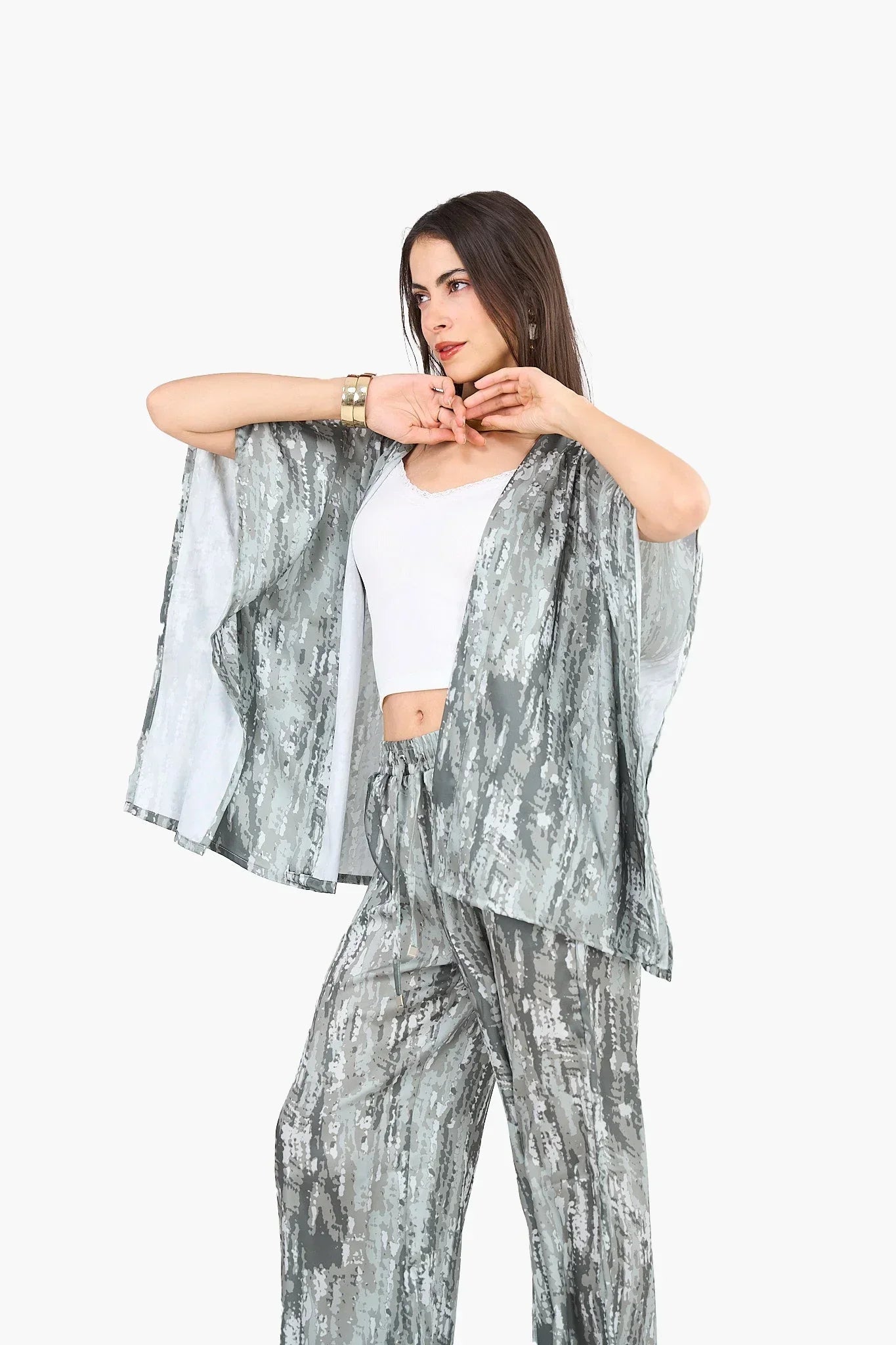 Clue - Effortless Printed Kimono 2