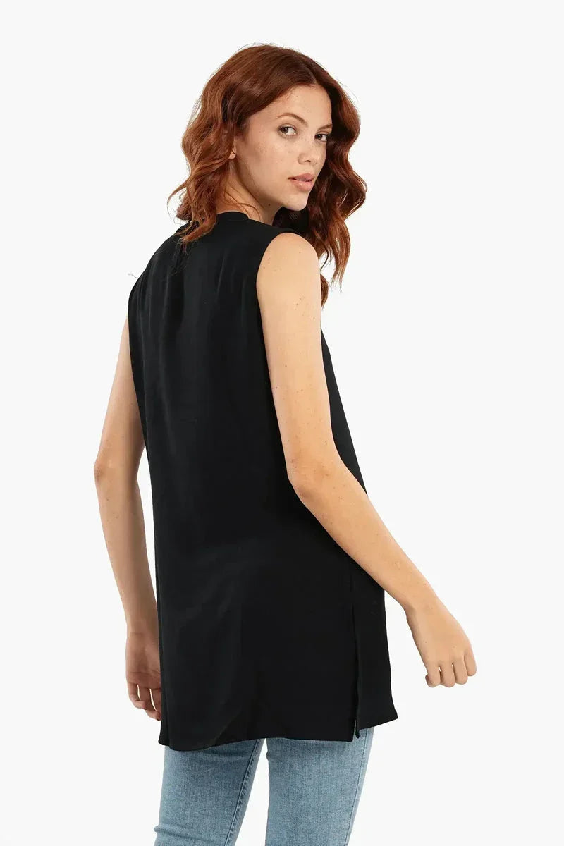 Lightweight Round Neck Blouse - Carina 10