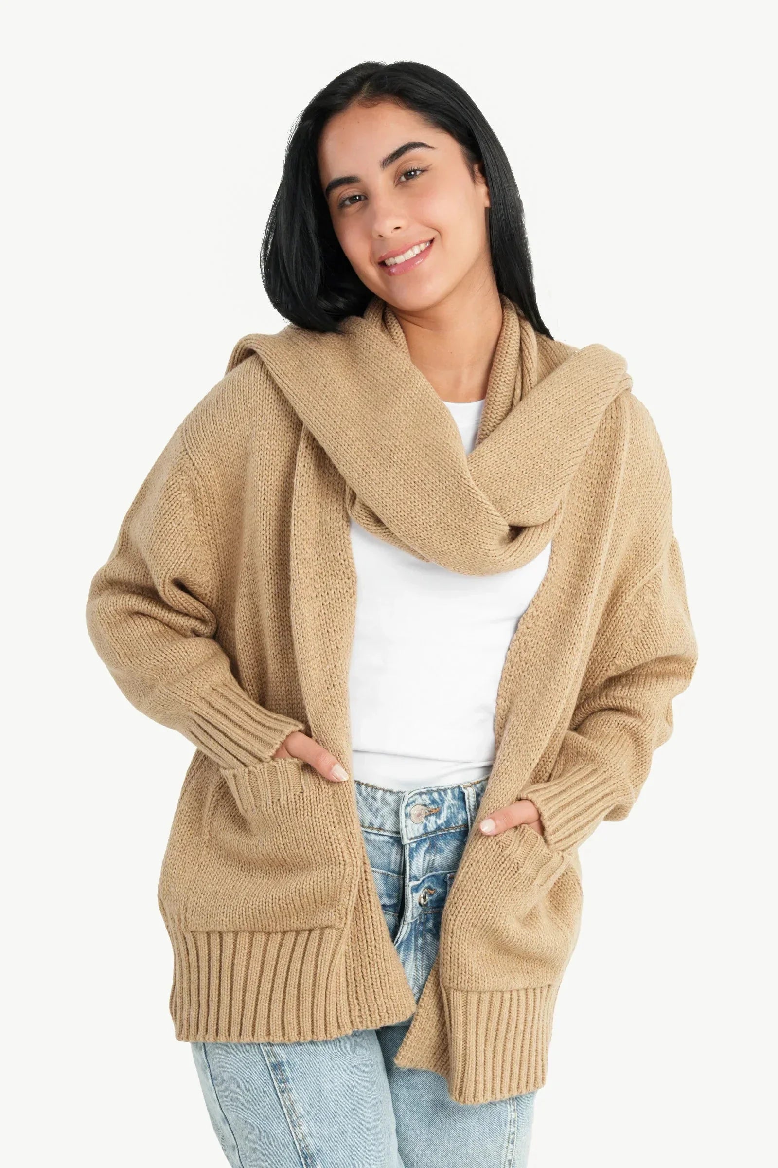 Carina - Knitted Cardigan with Scarf 3