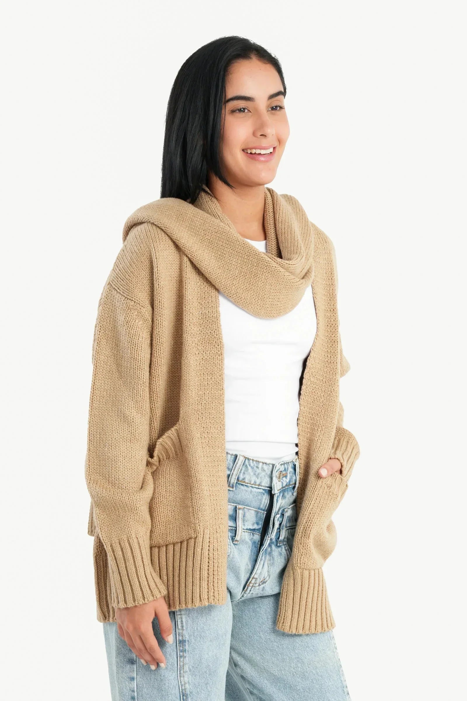 Carina - Knitted Cardigan with Scarf 2