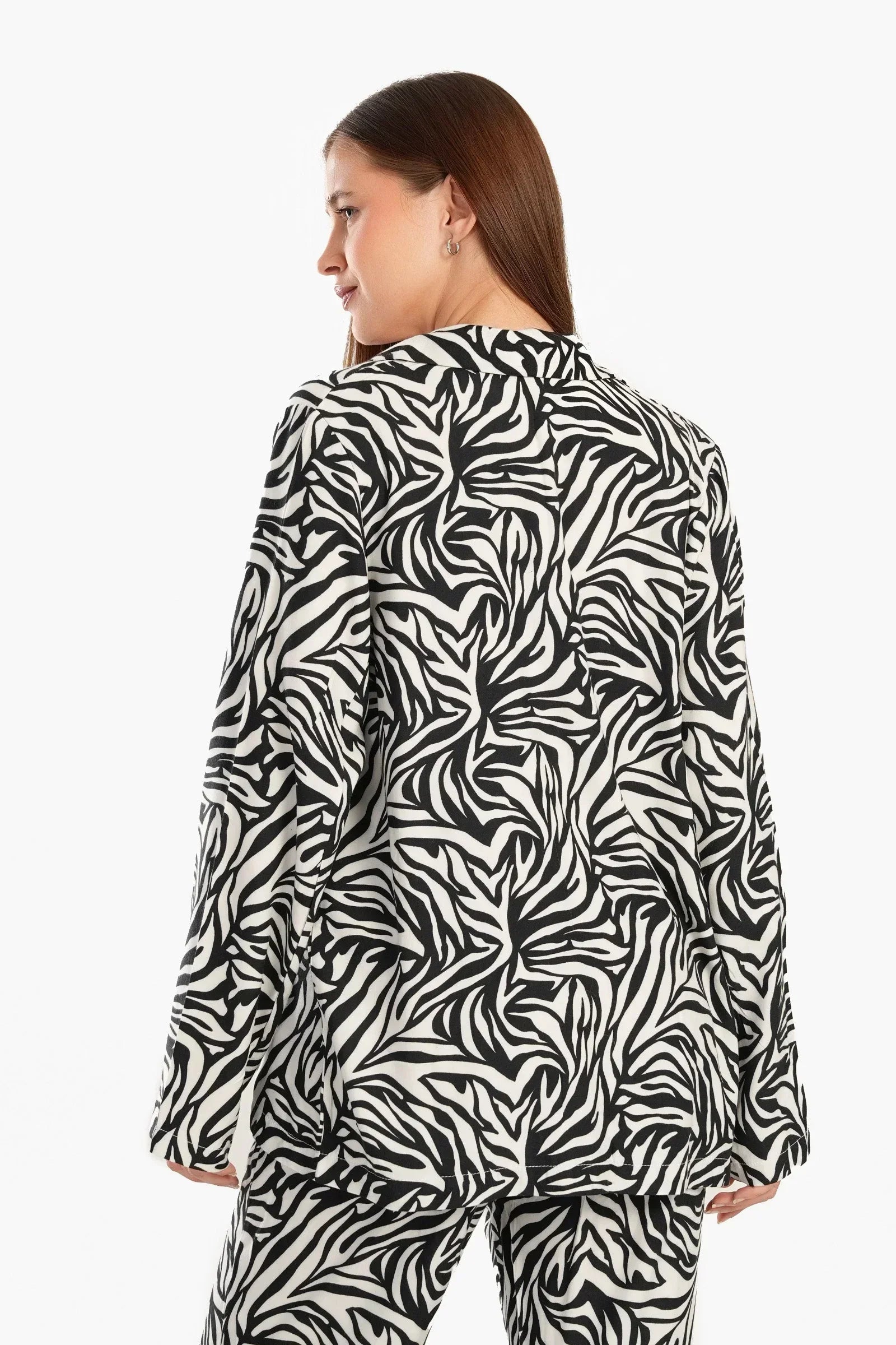 Clue - All Over Animal Print Blazer 3