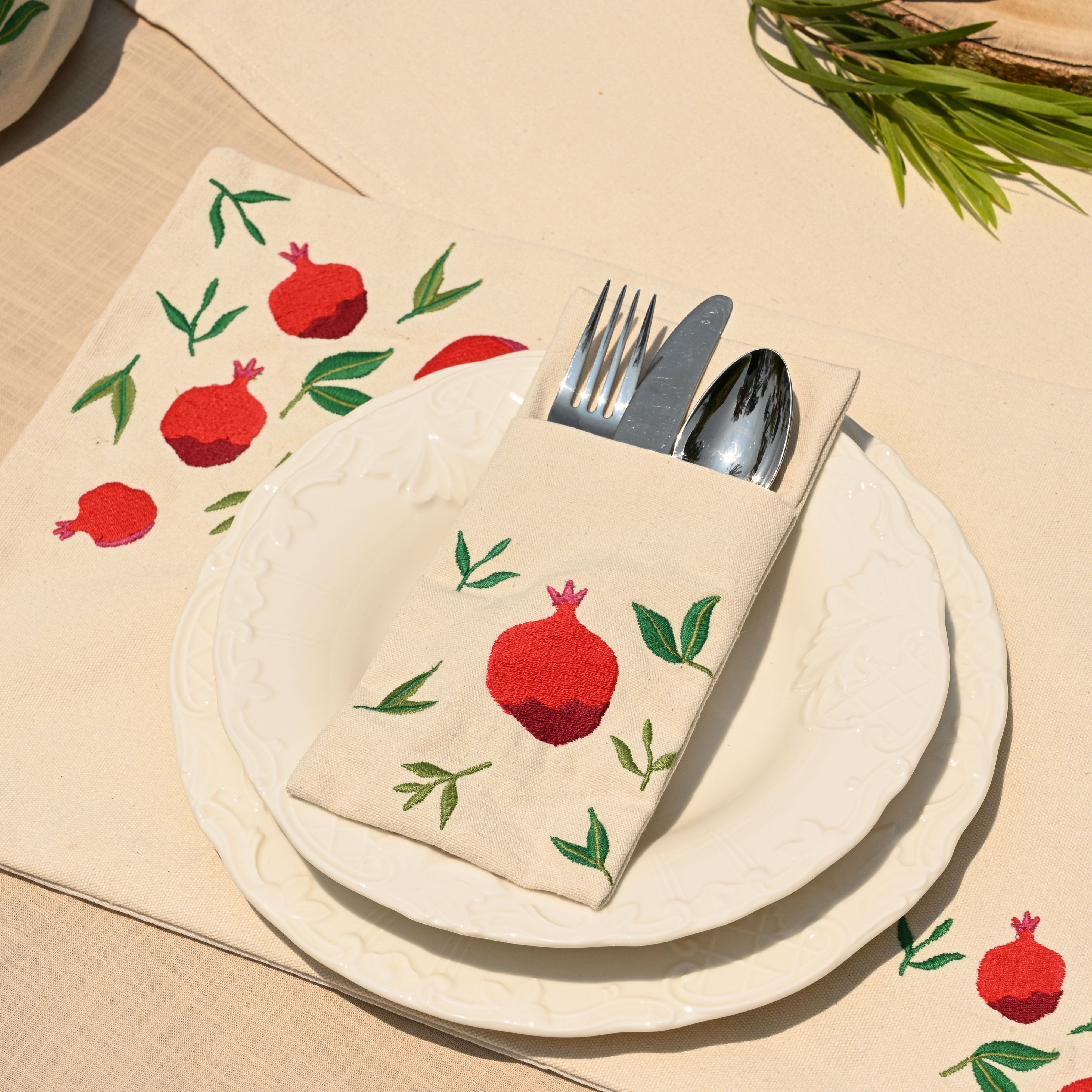 Pomegranate Cutlery Holder Set - Ticas 1