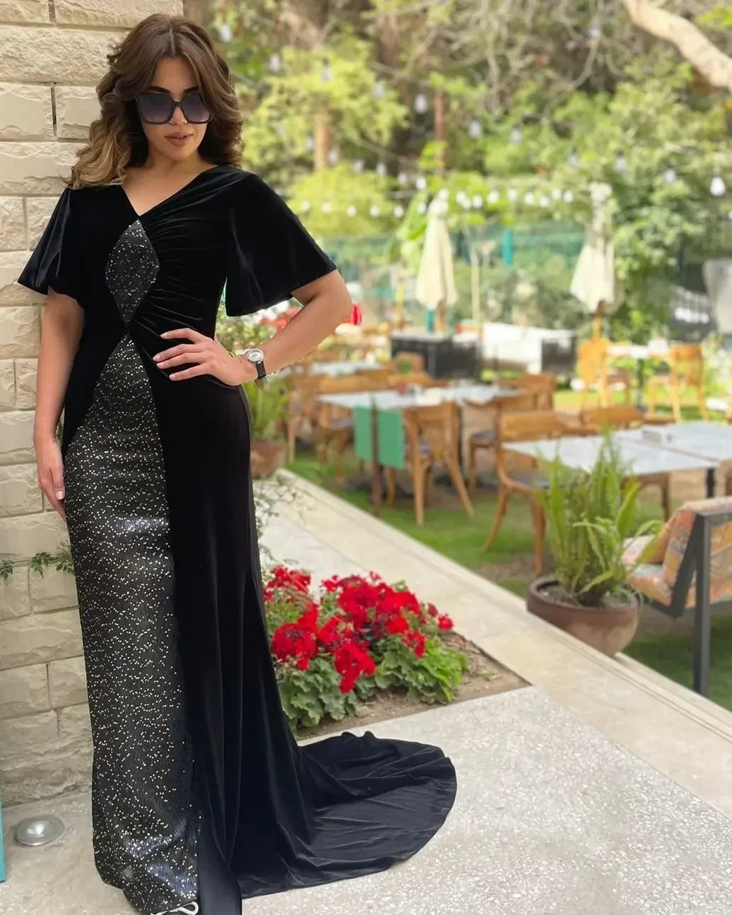 Vintage-inspired velvet dress - Reehan