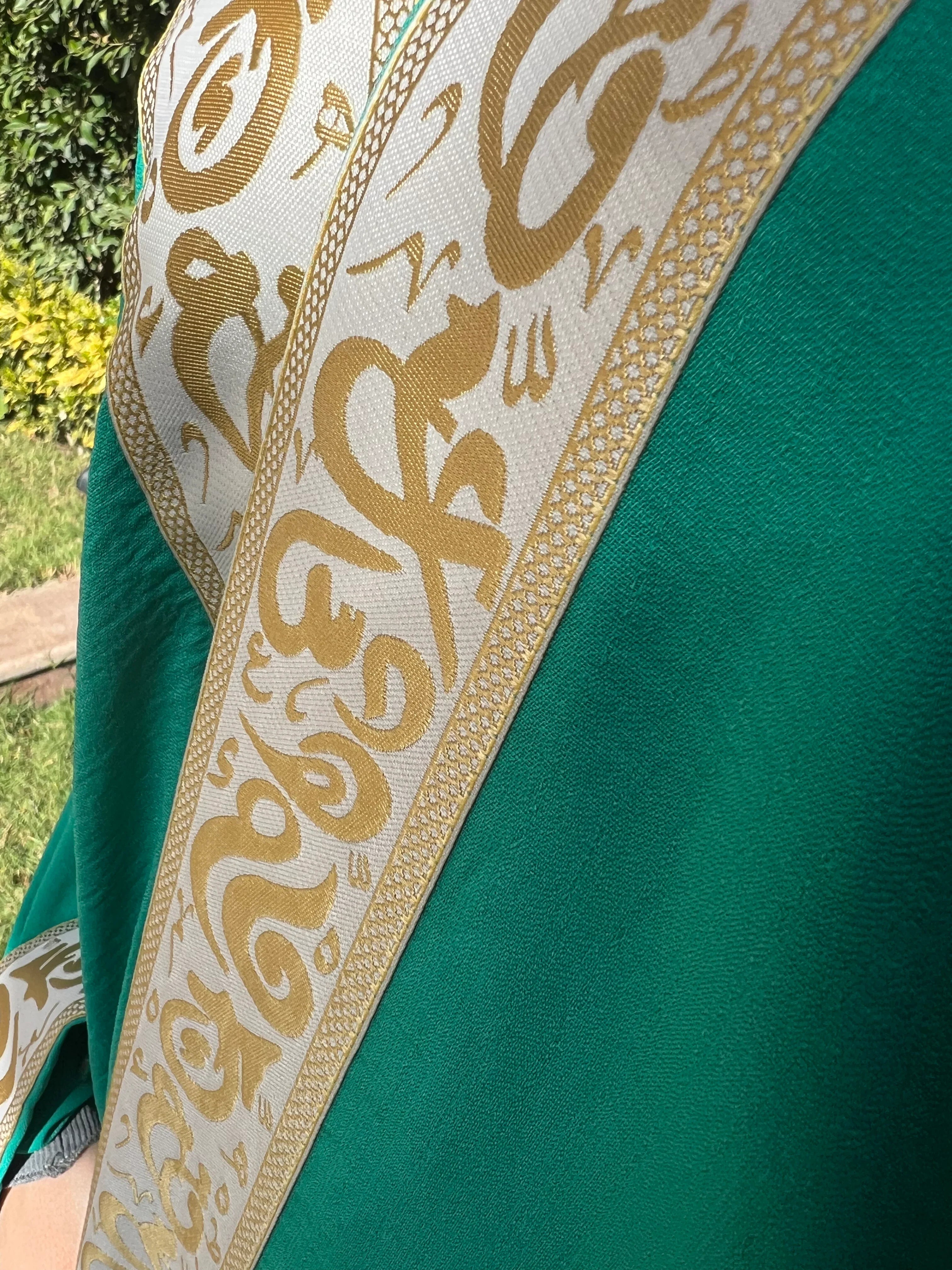 Urbantique - Green Kaftan with Gold Arabic Letters 3