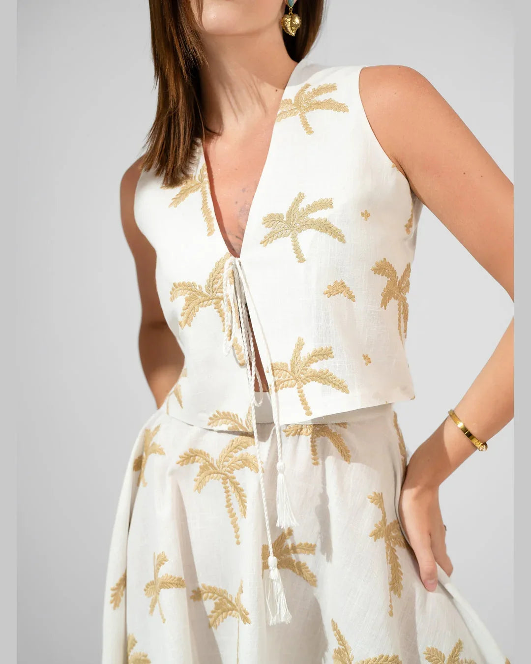 KC Shop - Embroidered White Short Linen Gilet 1