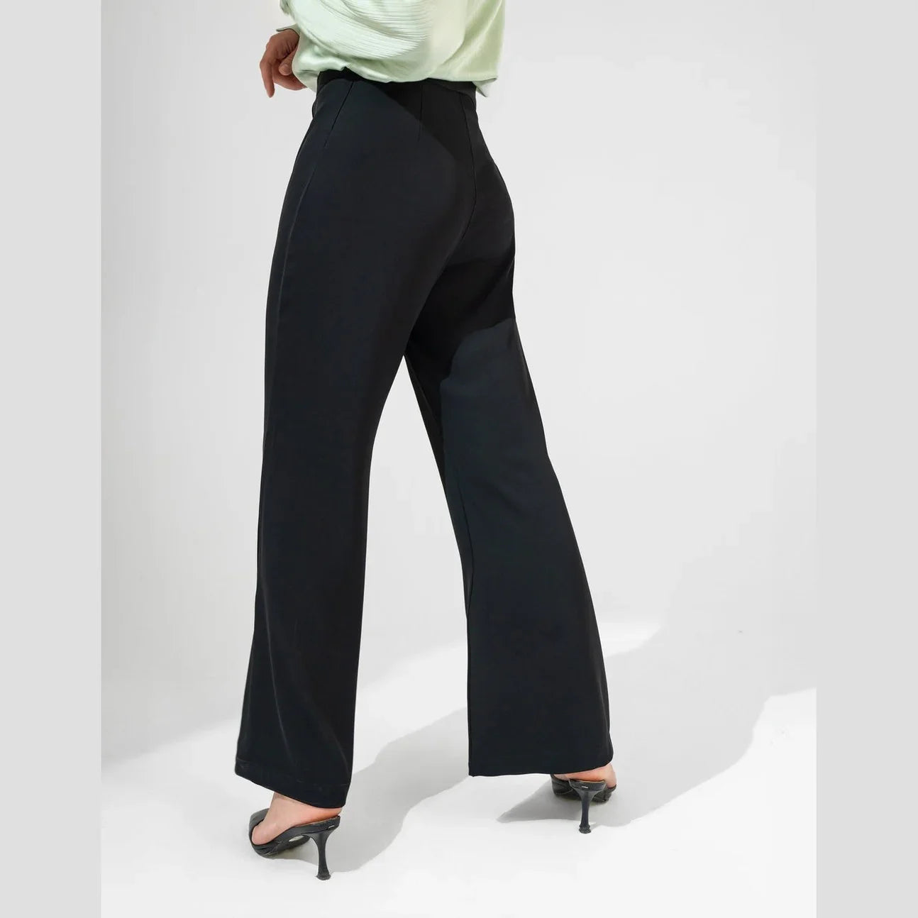 KC Shop - Black High-Waist Flared Trousers 1