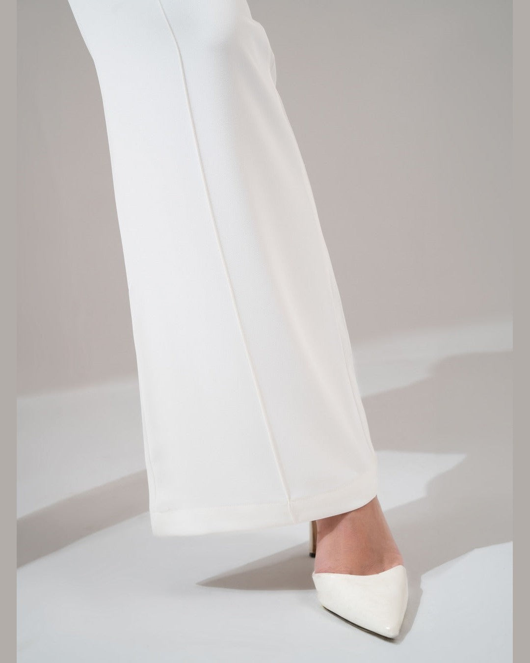 KC Shop - White High-Waist Flared Trousers 3