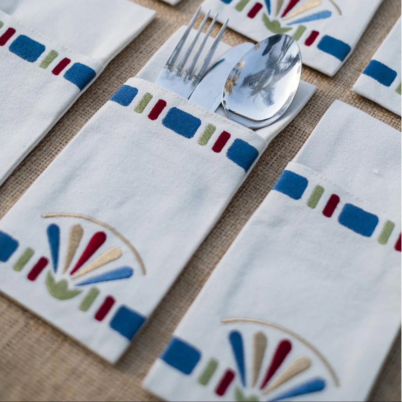 Lotus Cutlery Sleevess Set - Ticas