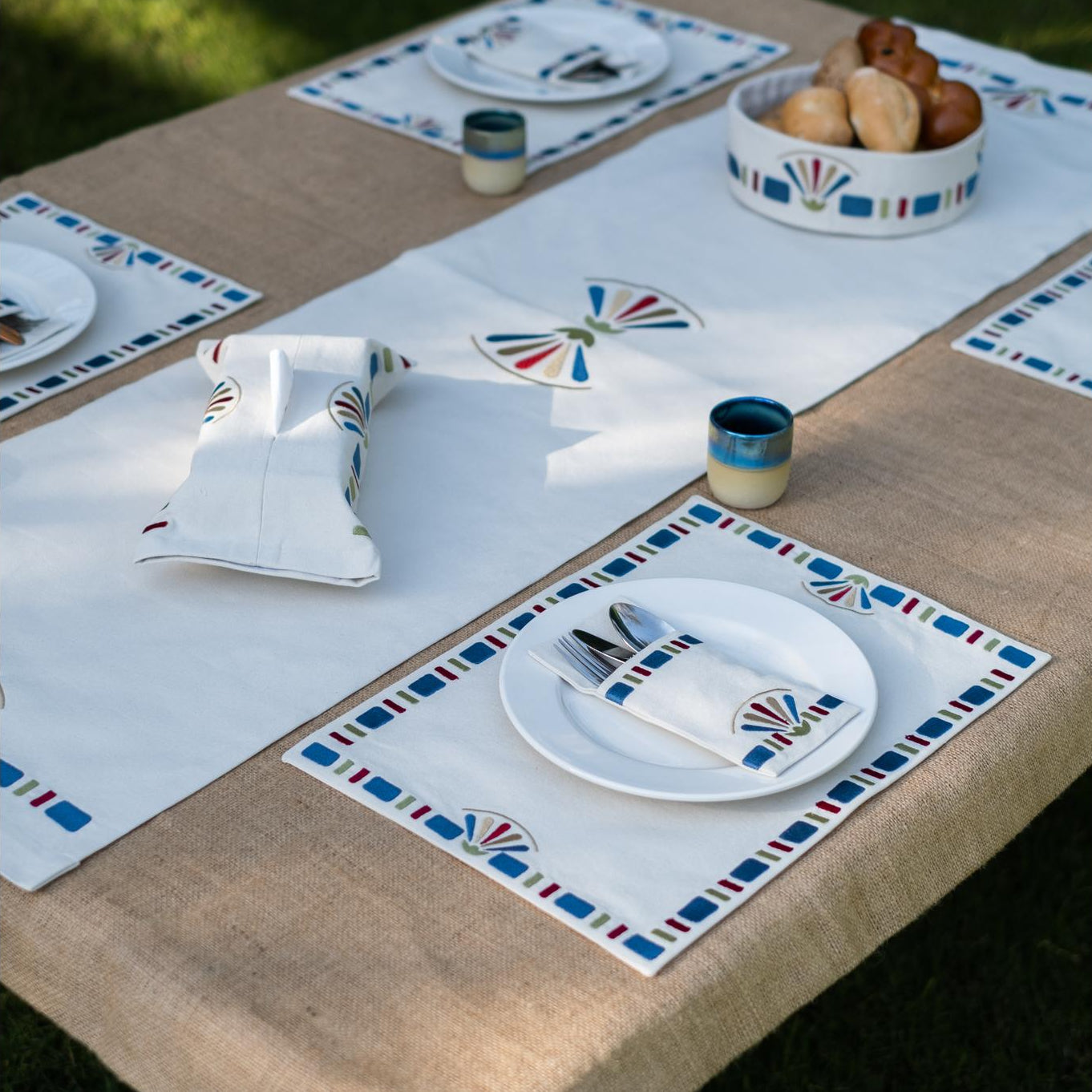 Lotus Table Runner - Ticas