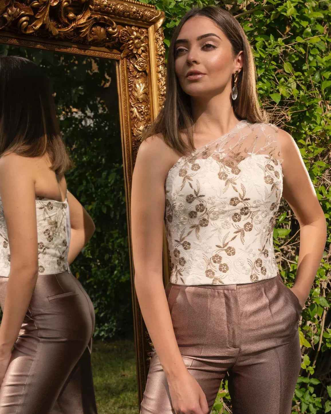 White Embroidered Flowers One-shoulder Corset - Nosh