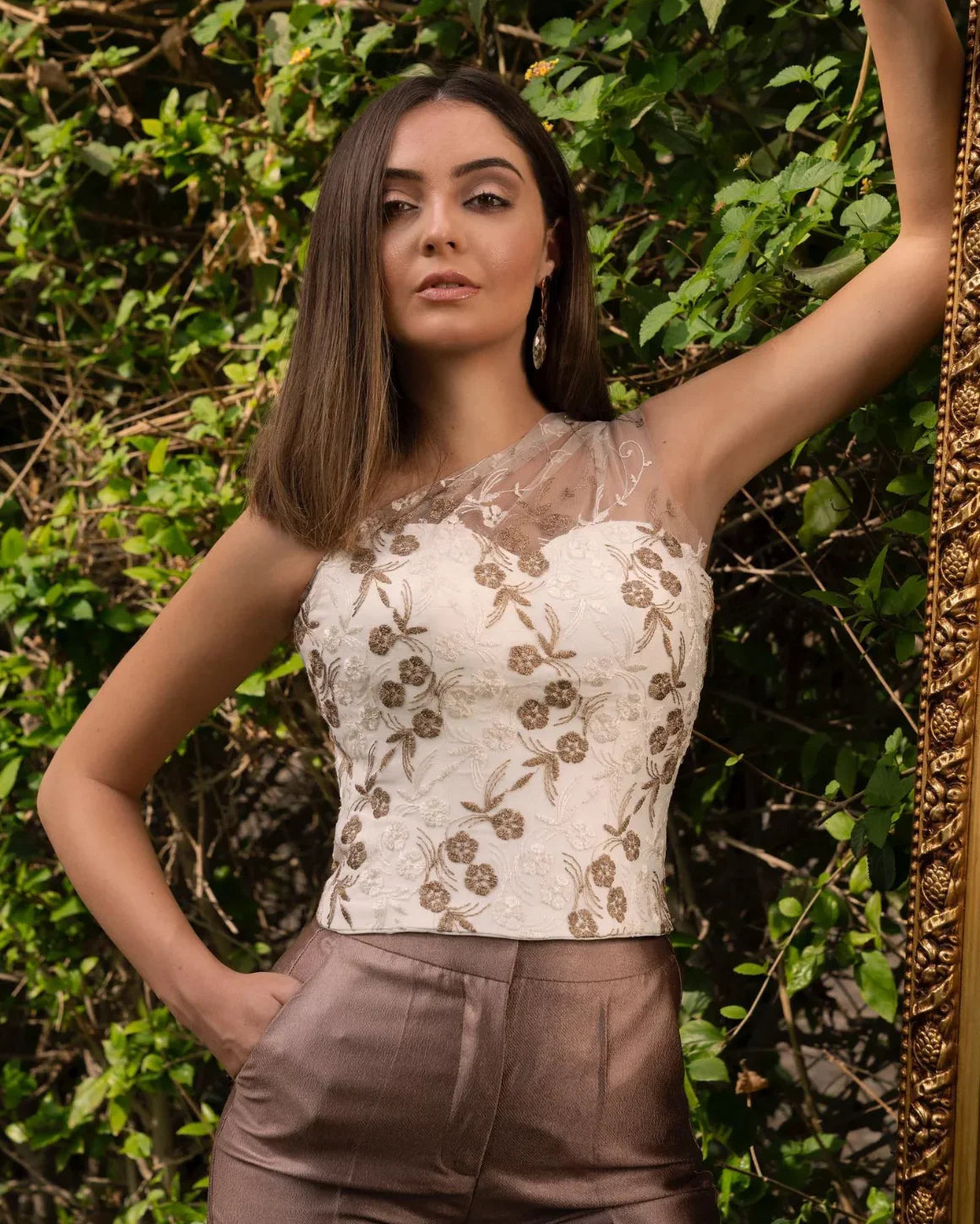 Nosh - White Embroidered Flowers One-shoulder Corset 2