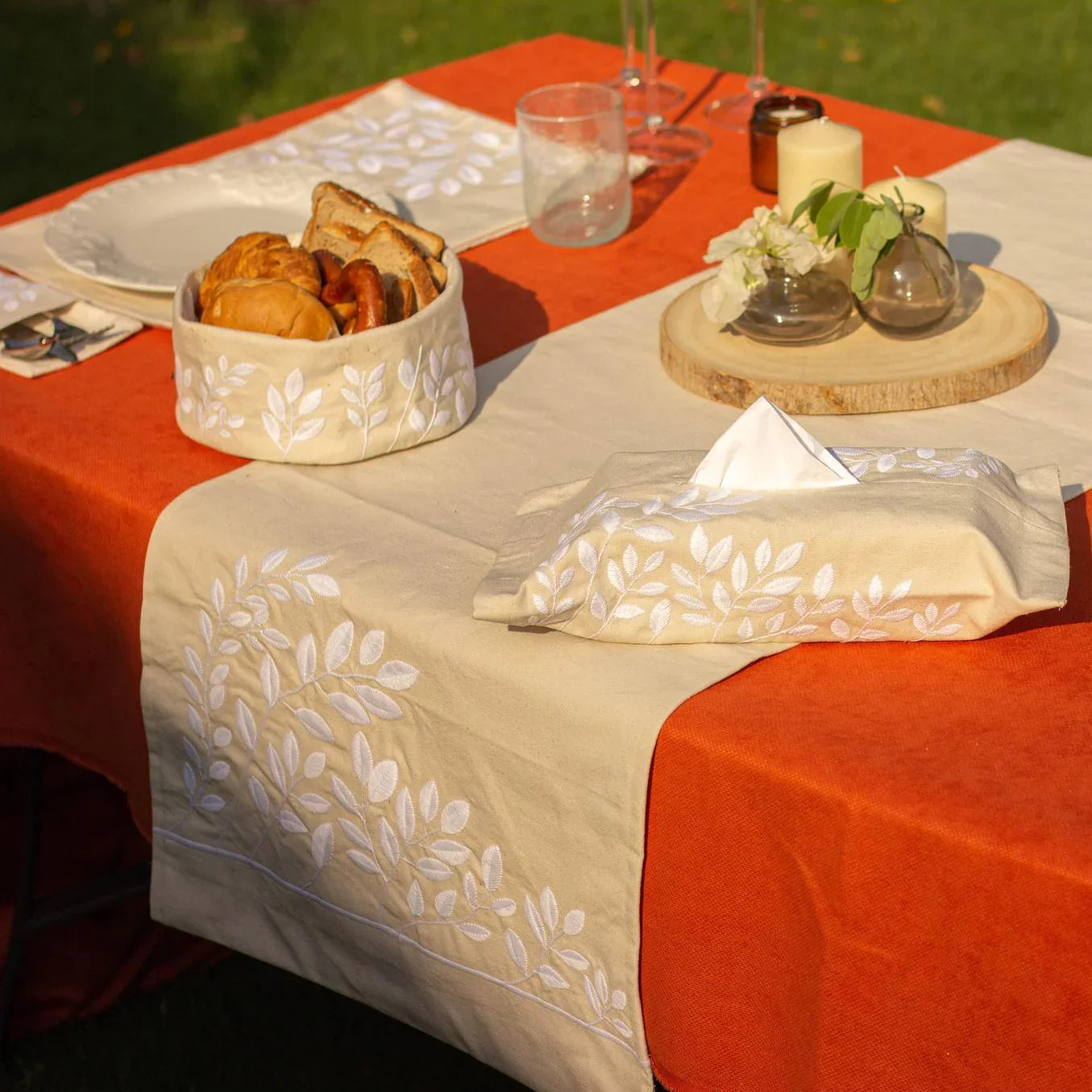 Summer Leaves Table Runner - Ticas 3