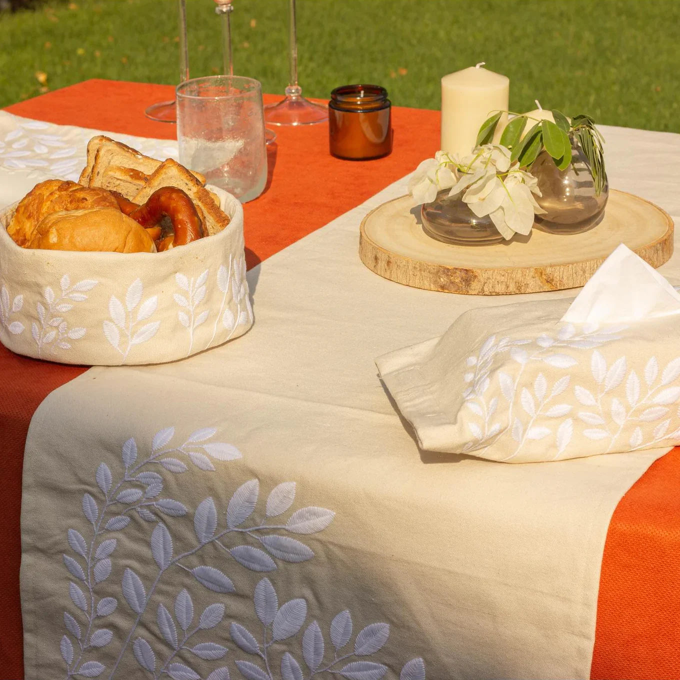 Summer Leaves Table Runner - Ticas 5