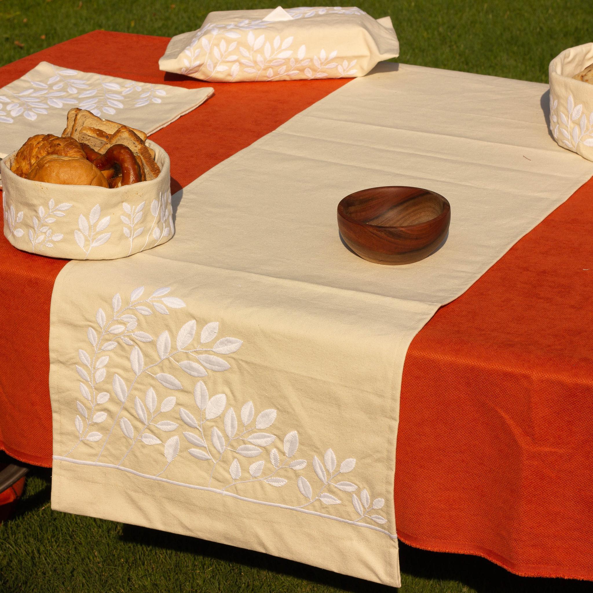 Summer Leaves Table Runner - Ticas 1