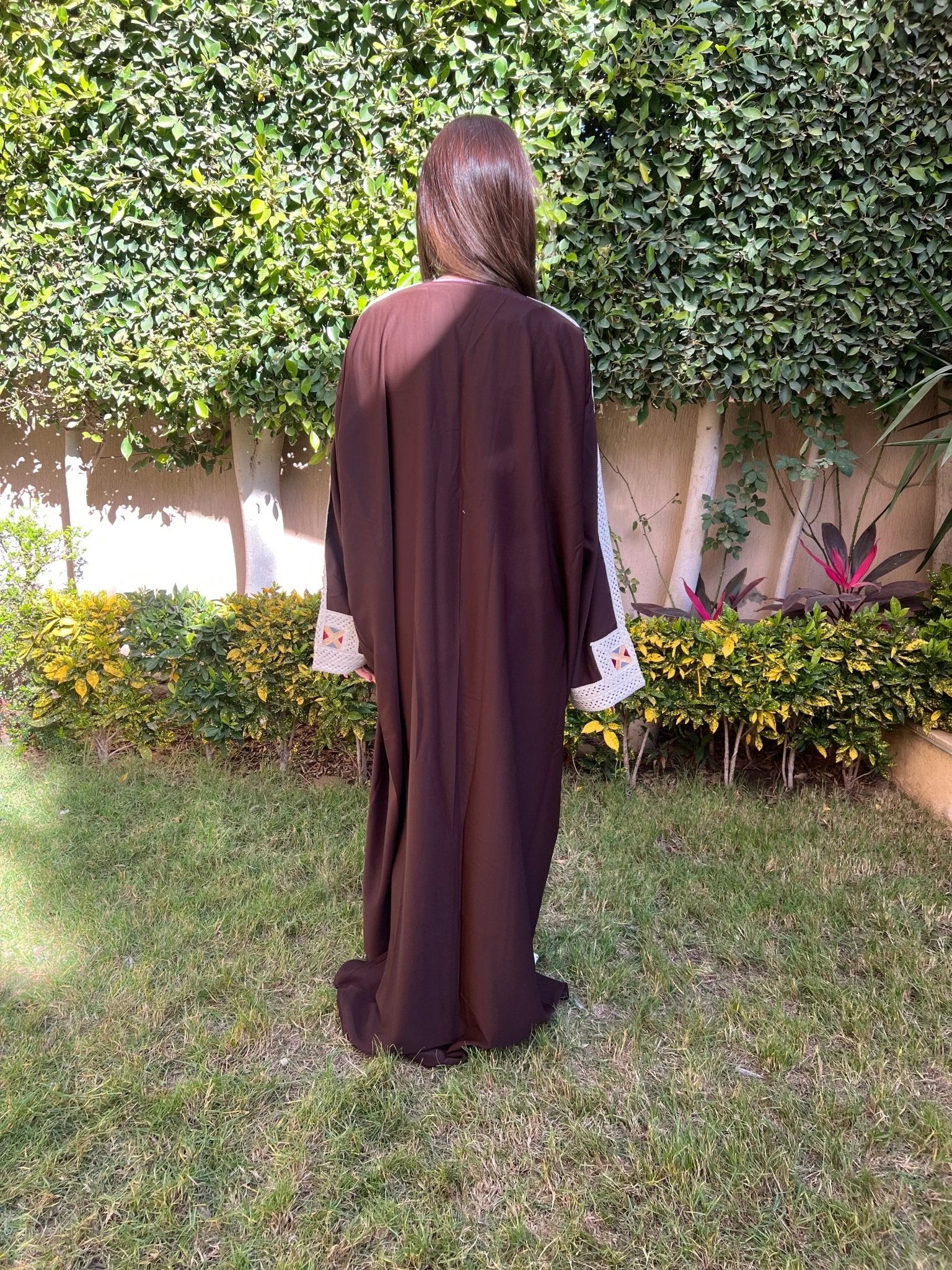 Brown Kaftan Embroidered in Beige - Urbantique - Babazzaro