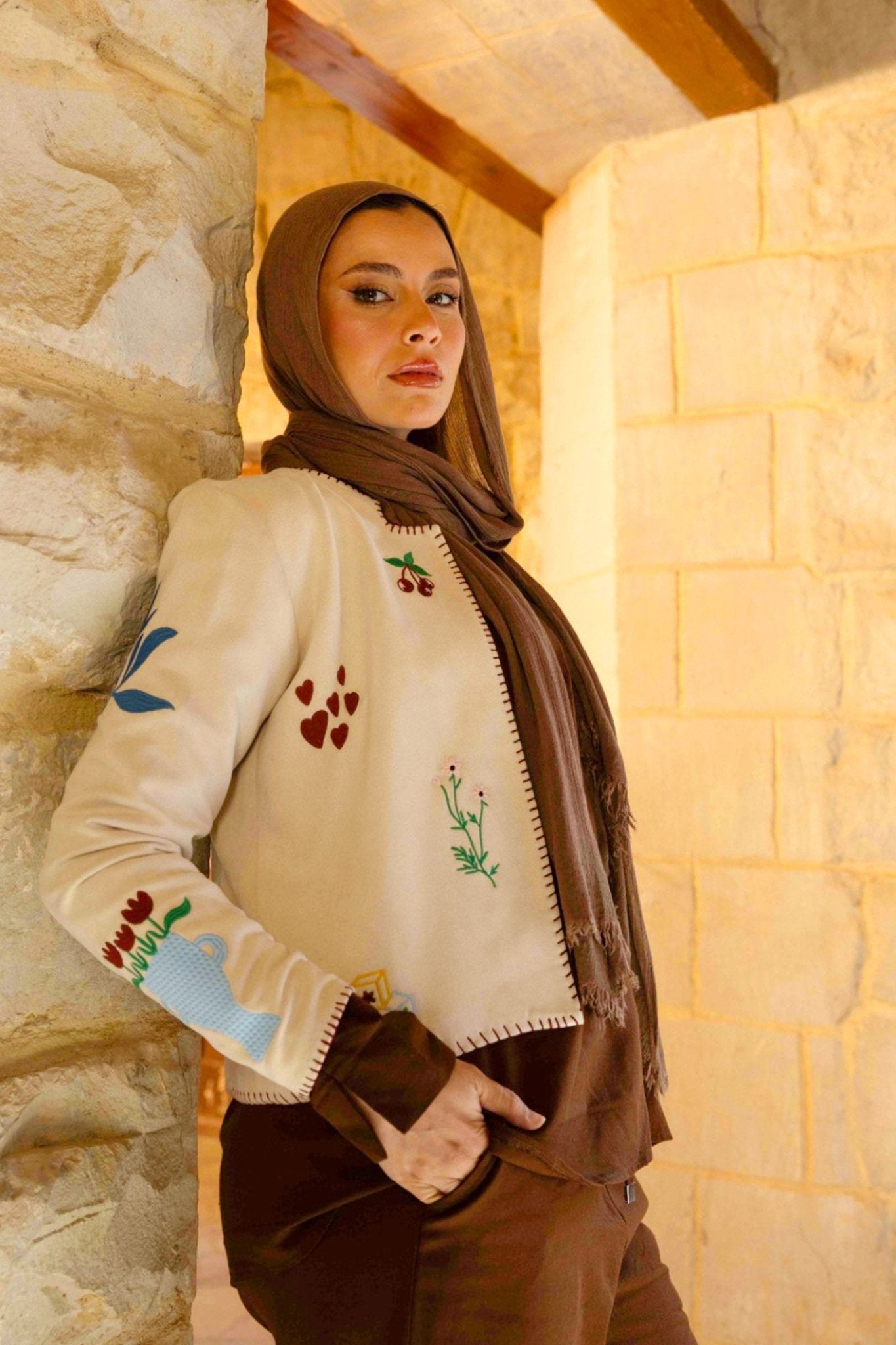 Embroidered Cropped Cardigan - Clue - Babazzaro
