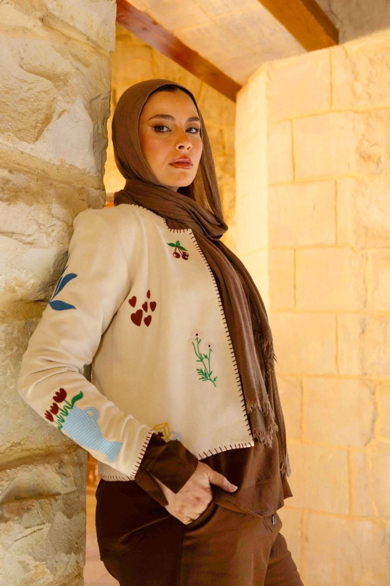Embroidered Cropped Cardigan - Clue - Babazzaro