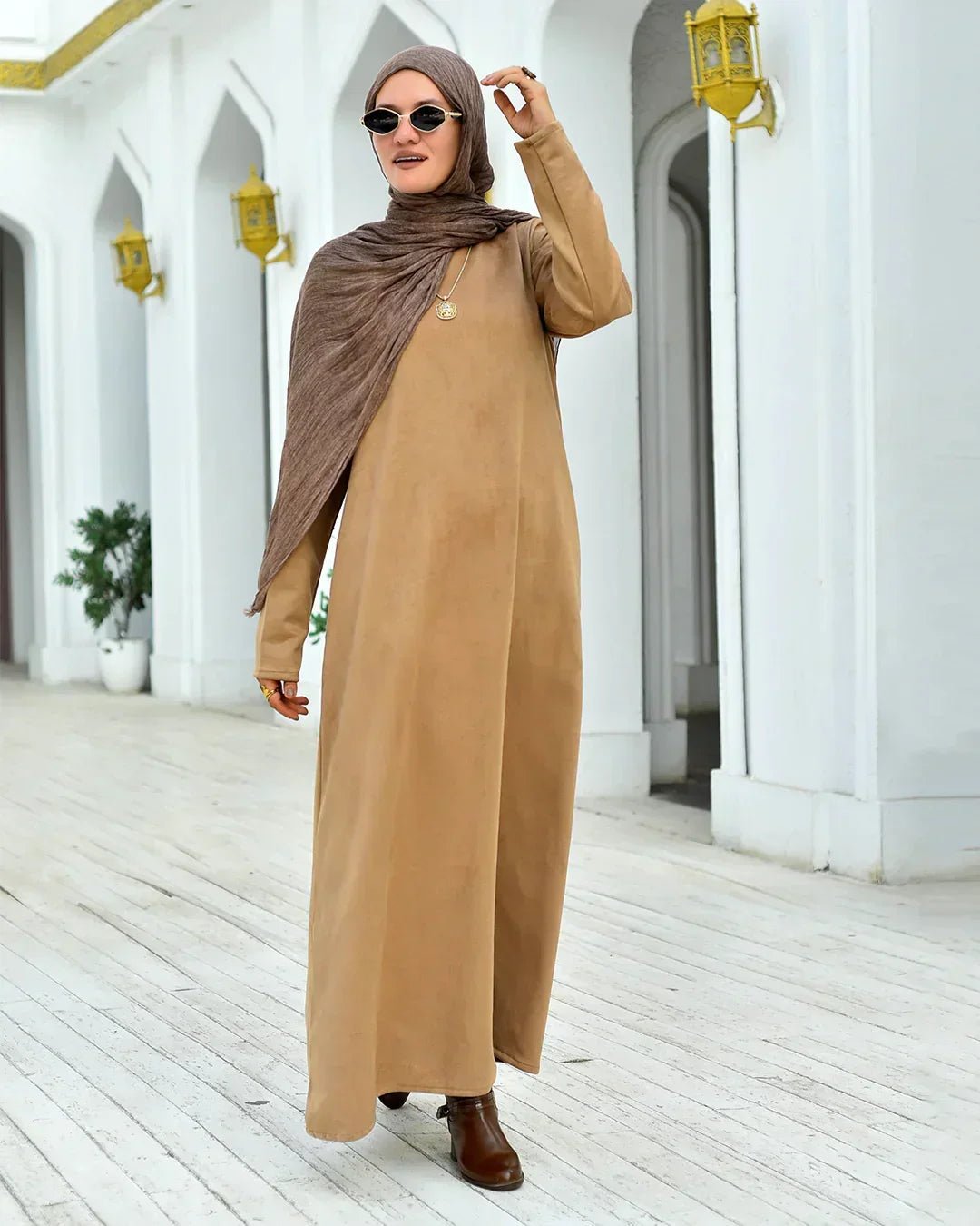 ESSENCE SUEDE Basic Dress - Queenza - Babazzaro