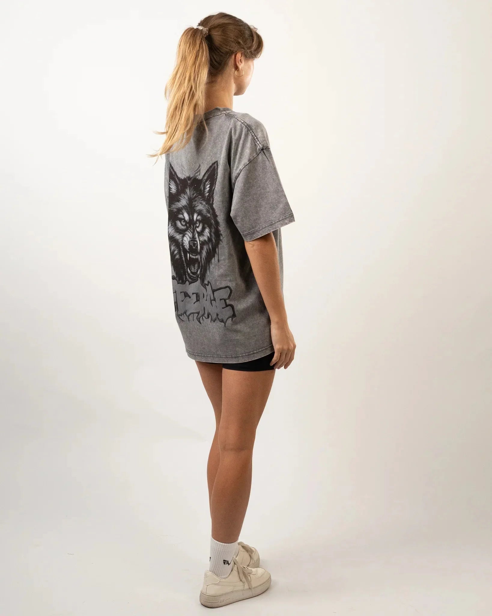 Grey Wolf Design Oversized T-Shirt Women - Bfeerce - Babazzaro