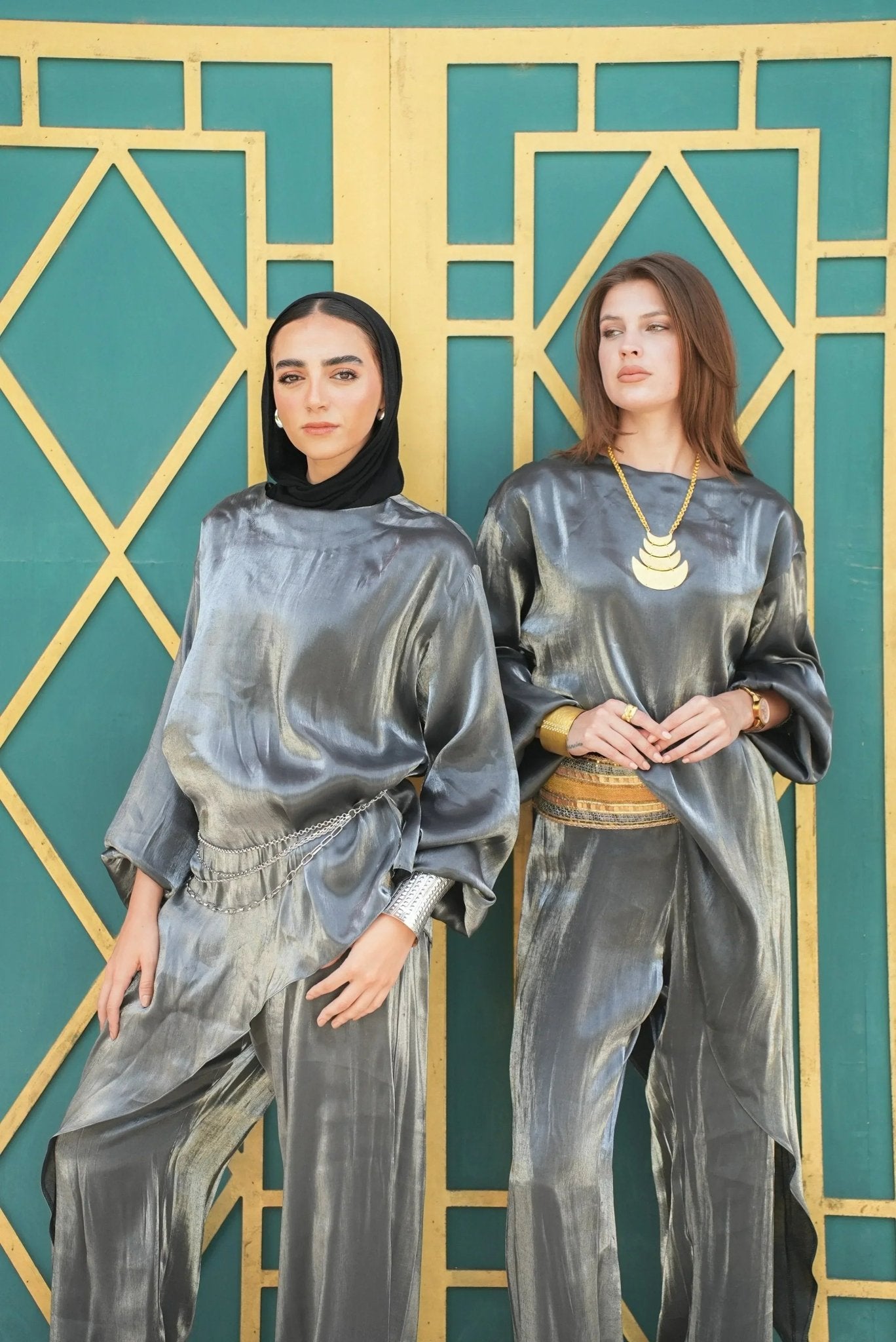 shimmer grey set - Dress Code - Babazzaro