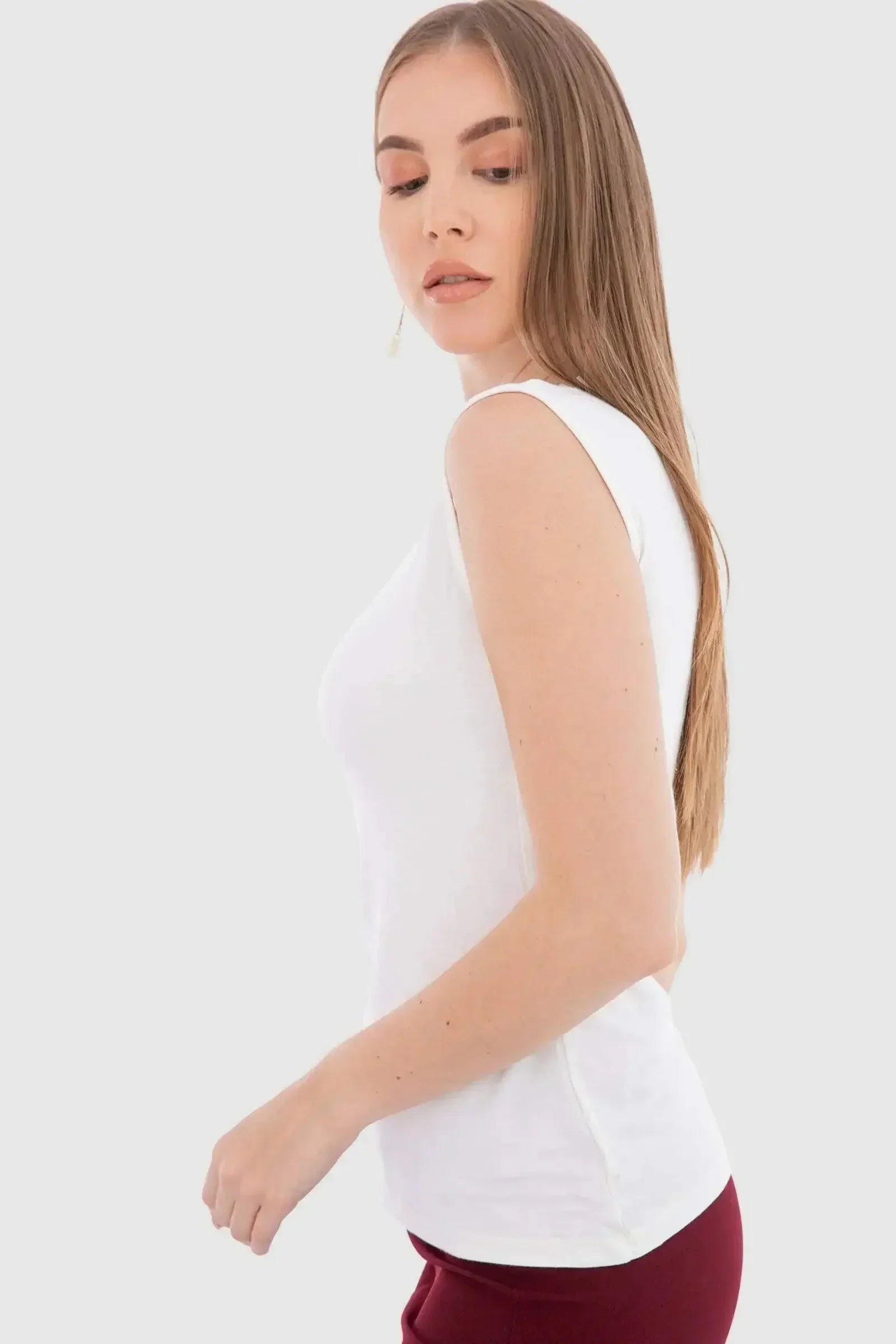 Carina - Sleeveless Crew Neck Top 12