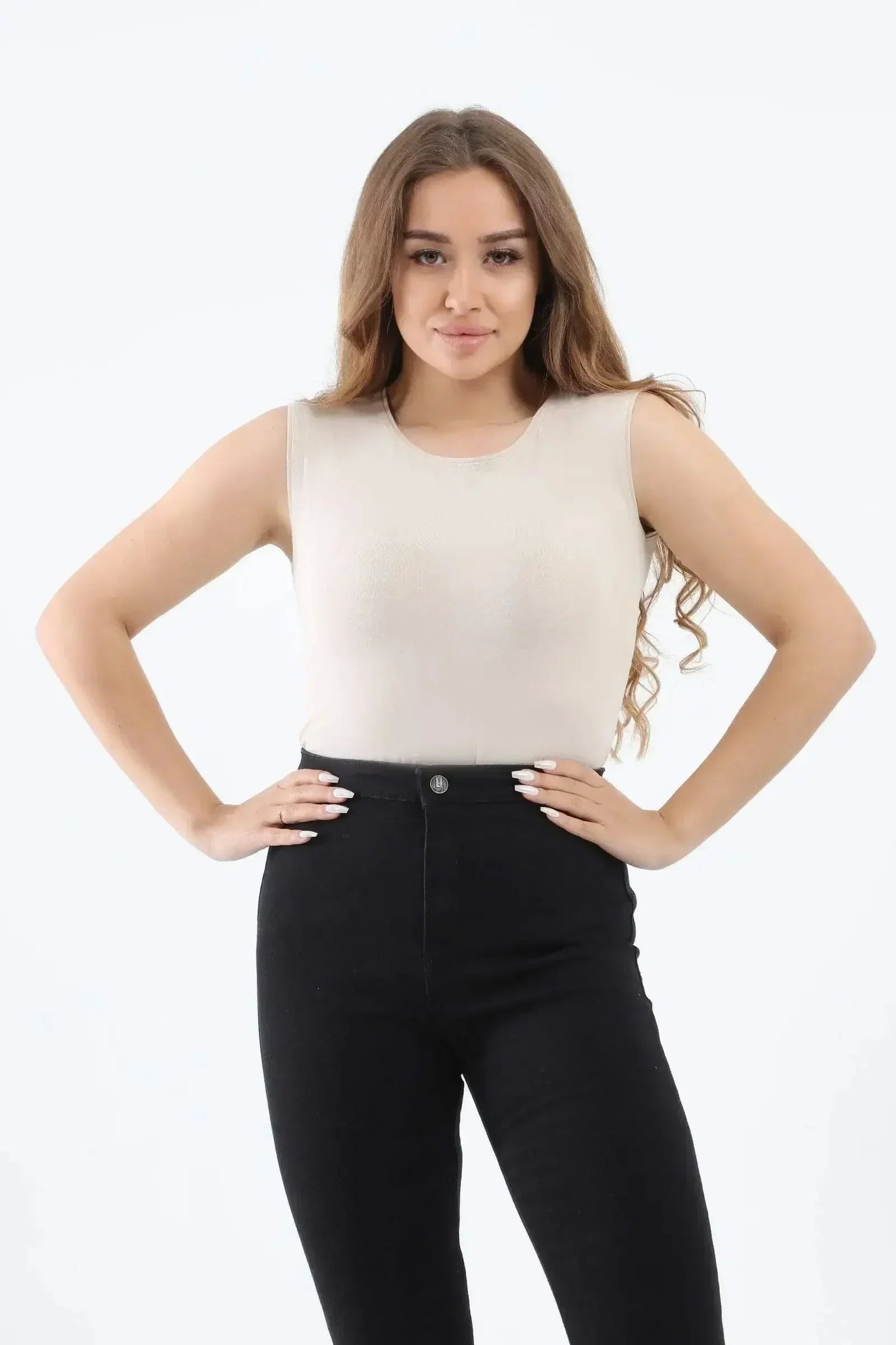 Carina - Sleeveless Crew Neck Top 20