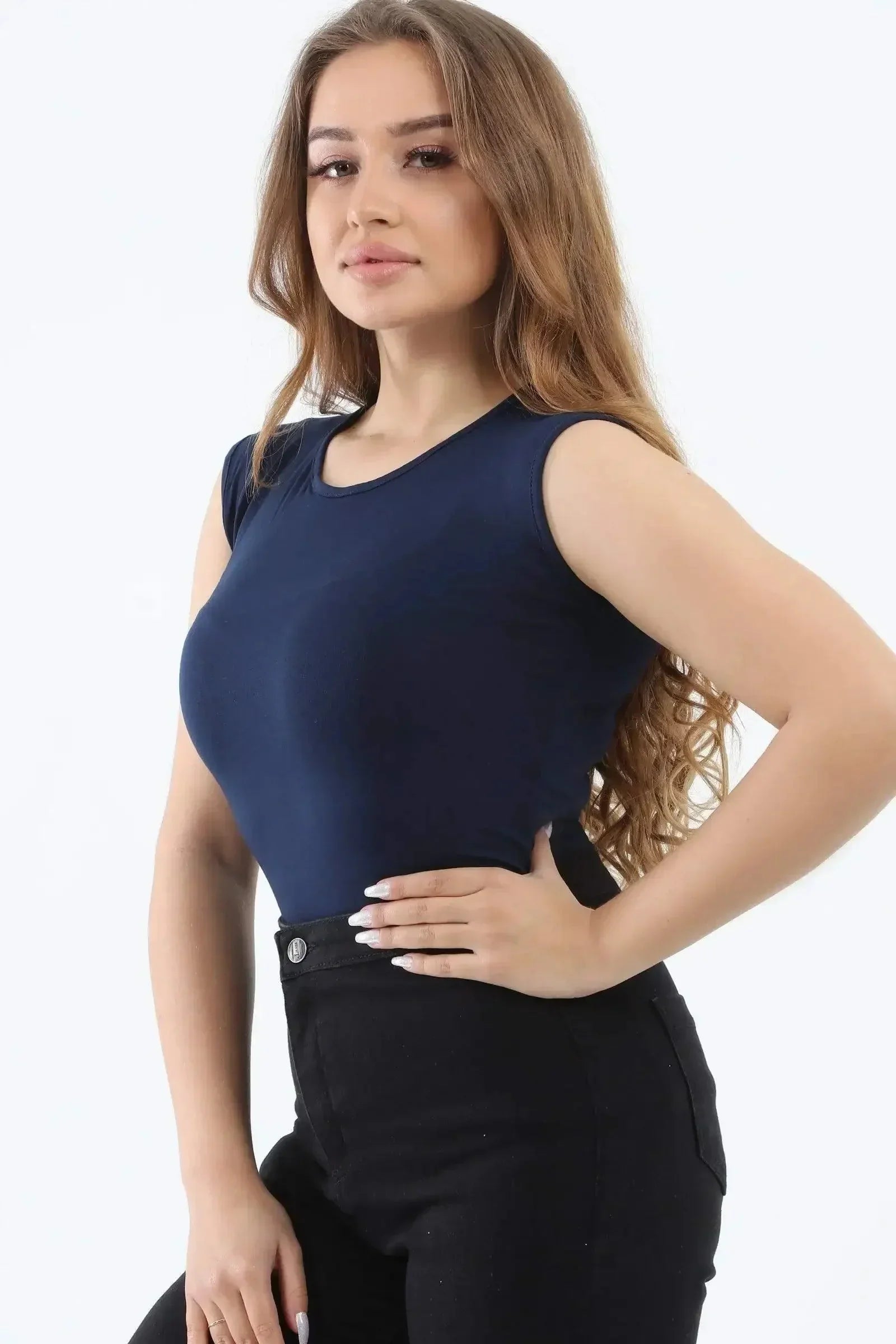 Carina - Sleeveless Crew Neck Top 8