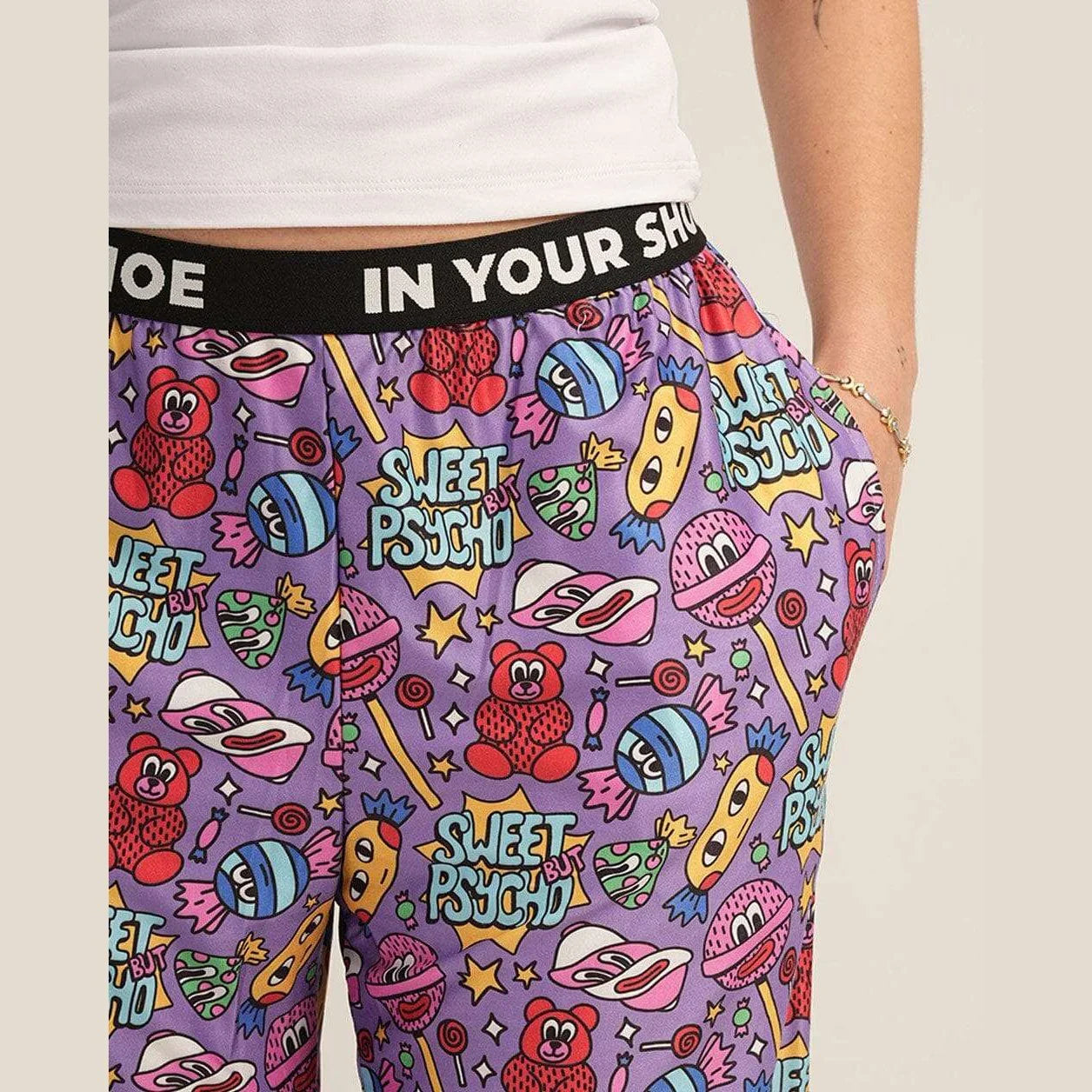 In your shoe - Sweet But Psycho Pjoys 6