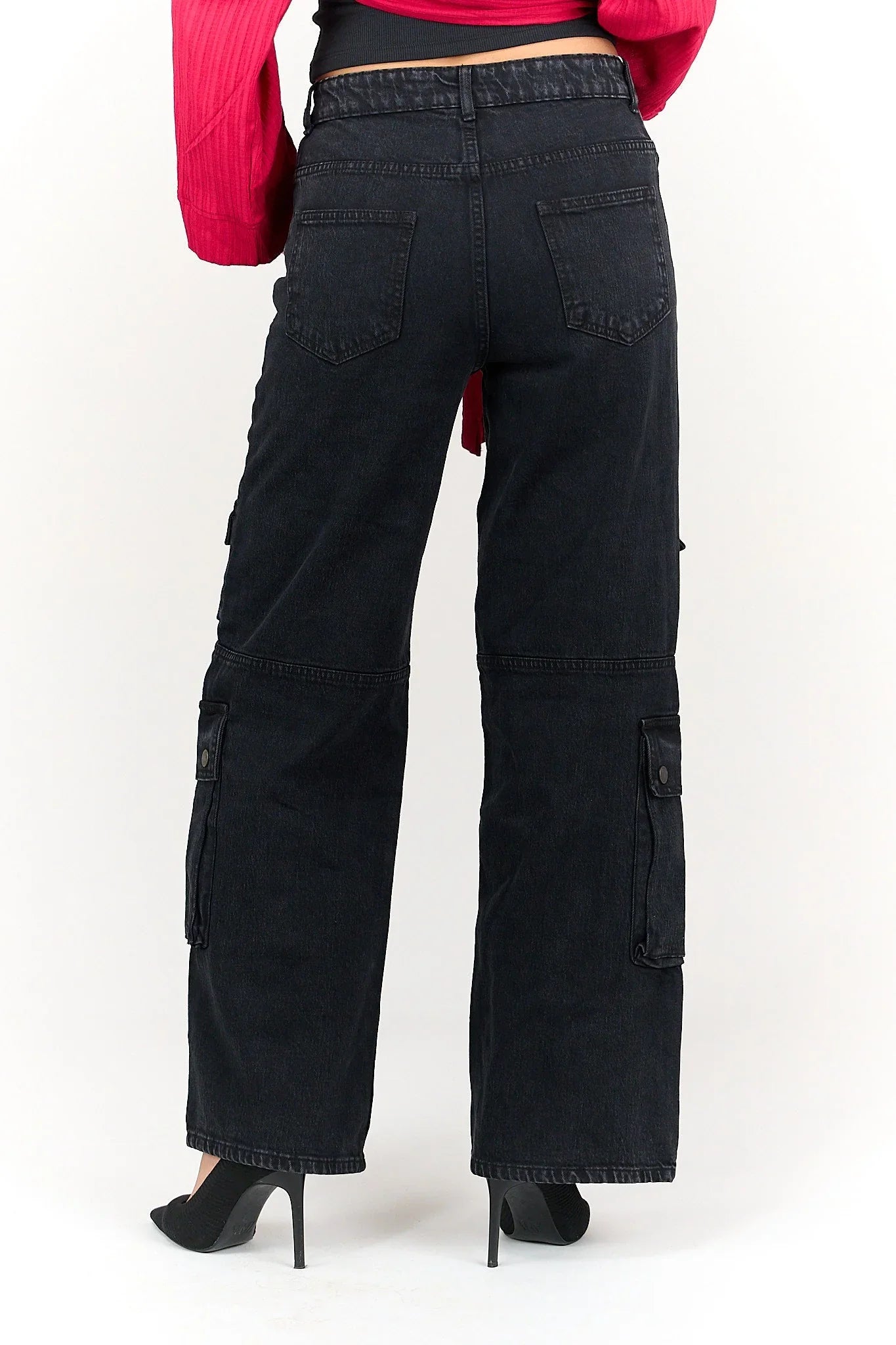 Clue - Jeans with Multiple Pockets 3