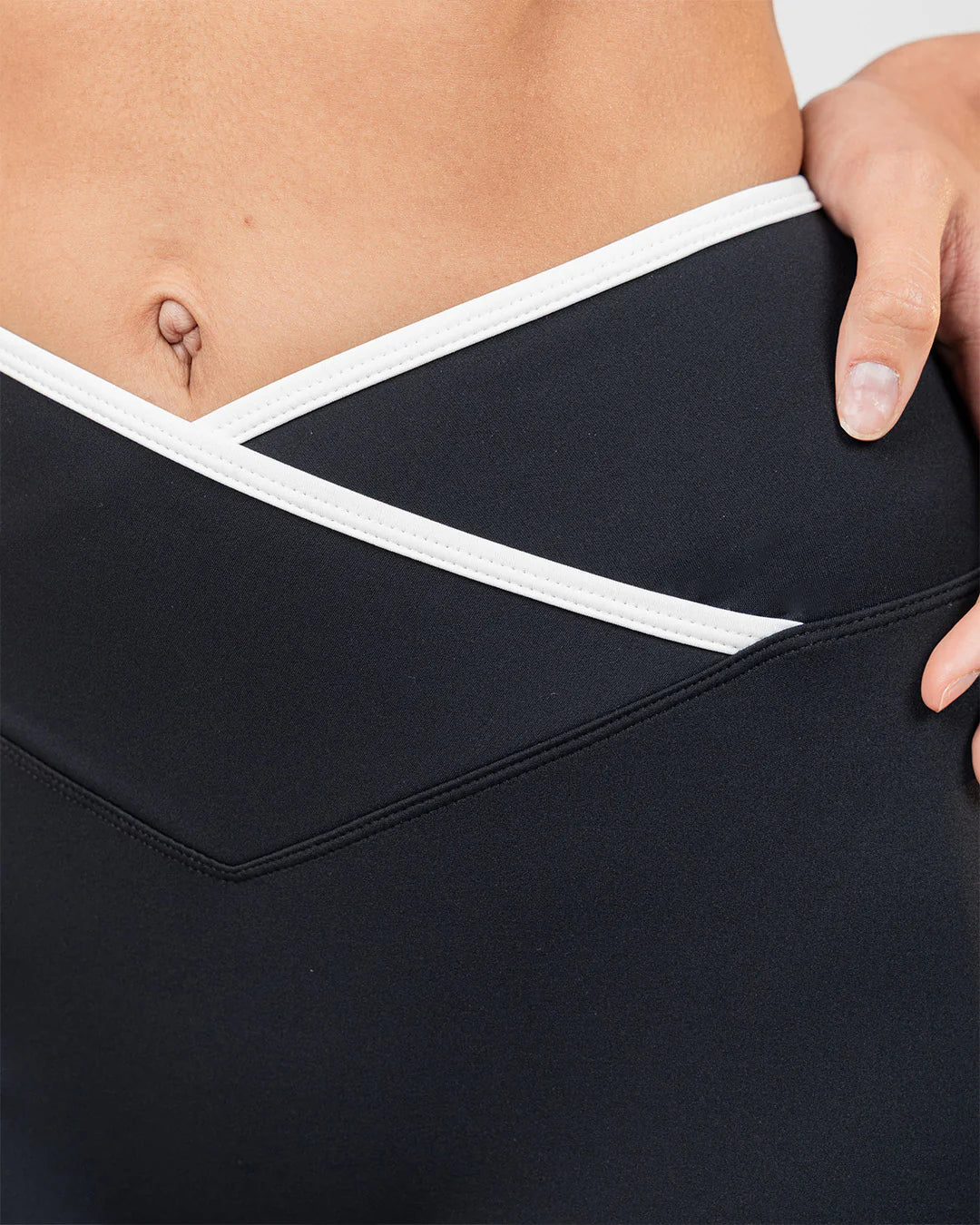 Sculpt V-Waist Performance Shorts - Bfeerce 5