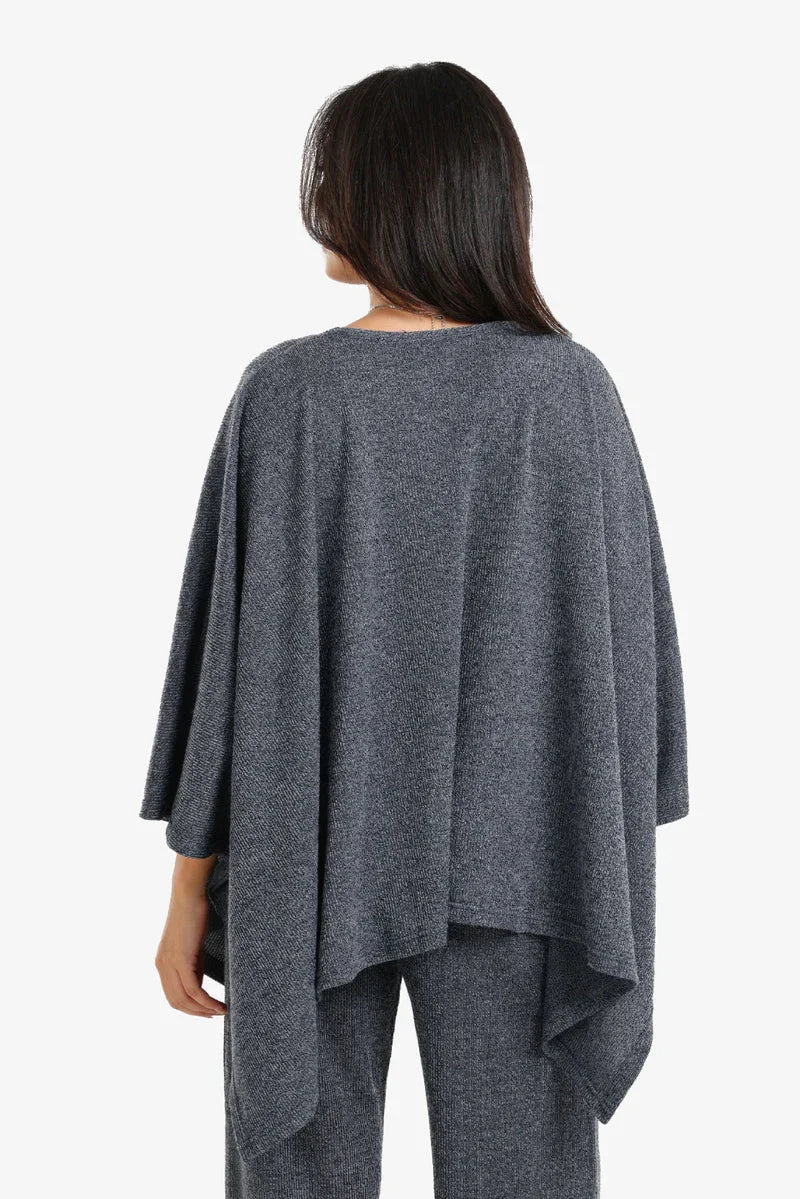 Carina - Oversized Lounge Poncho 3