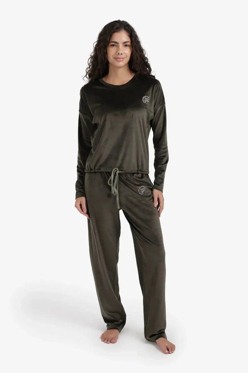 Carina - Embroidered Logo Pyjama Set 1