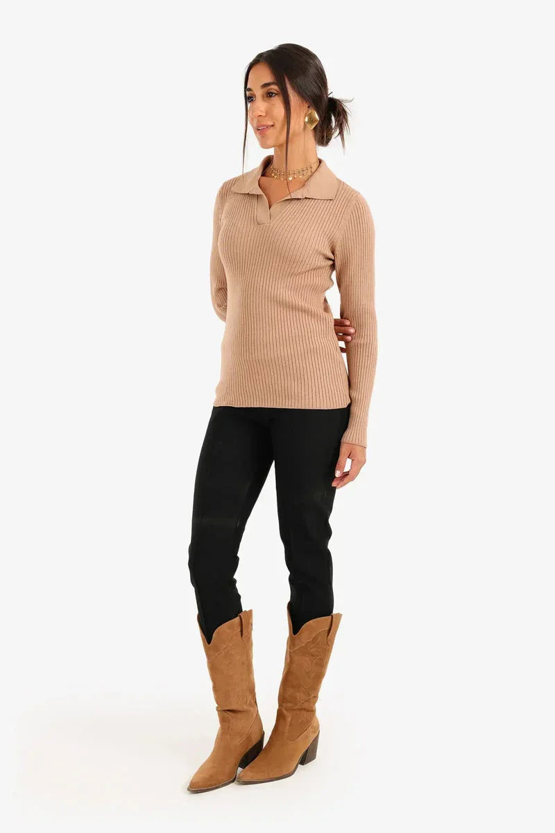 Carina - Ribbed Pullover with Collar 17