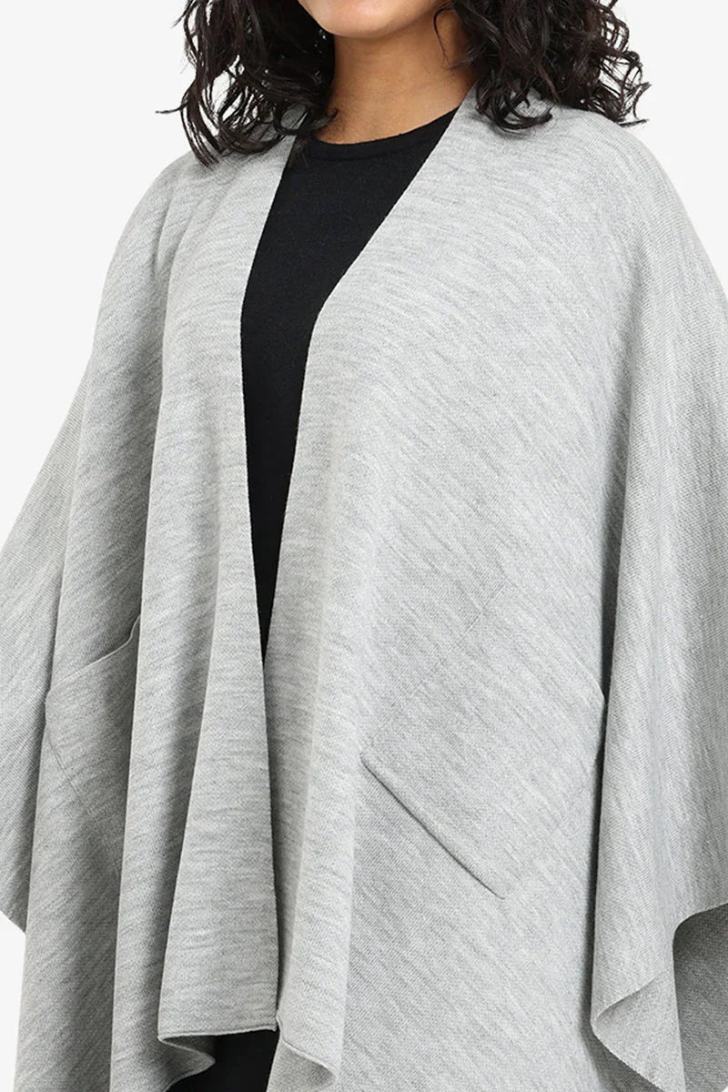 Carina - Lounge Poncho with Pockets 13