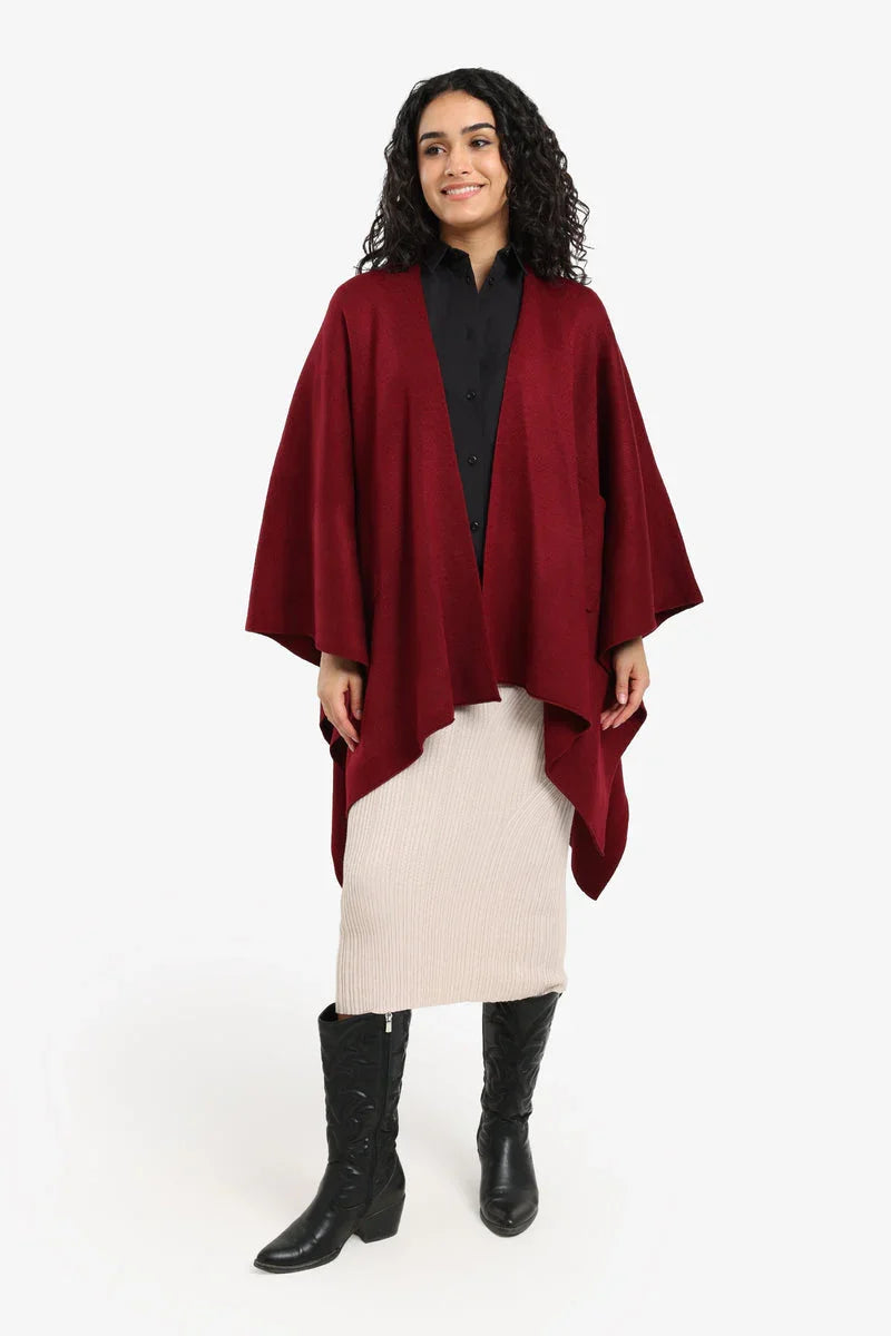 Carina - Lounge Poncho with Pockets 3