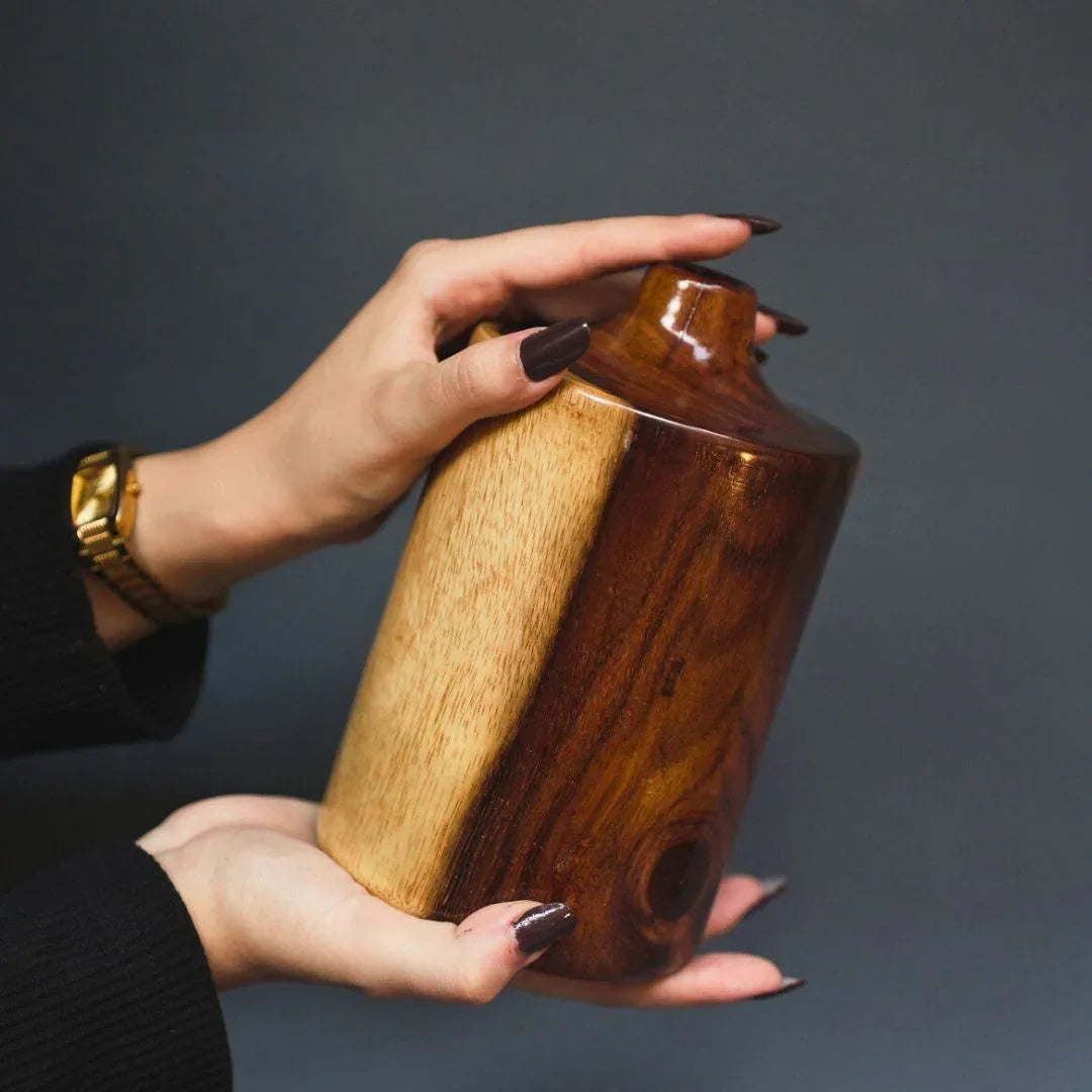 Wood of Gold - The Noble Vase 13