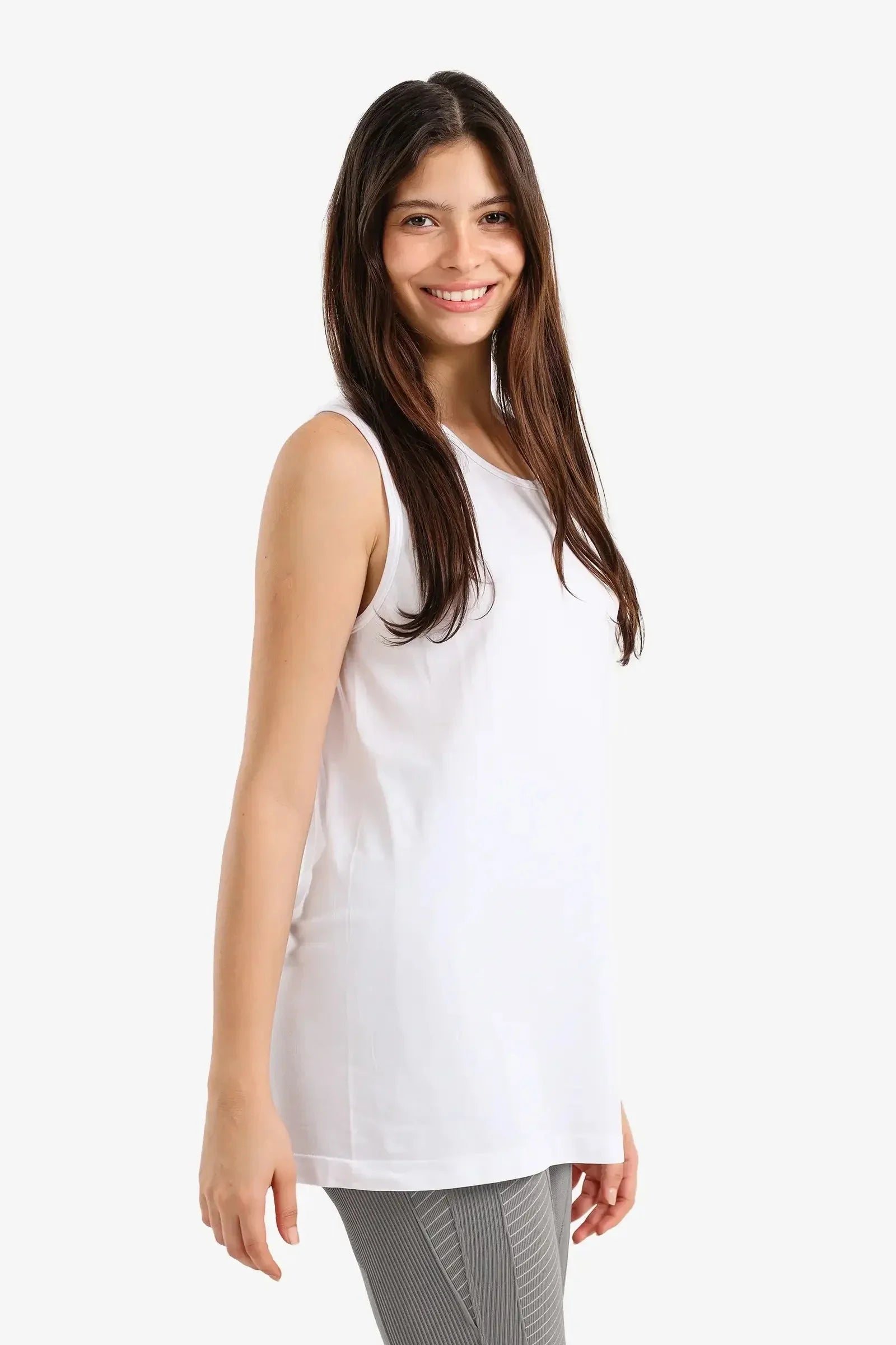 Carina - Long Open-Back Tank Top 3