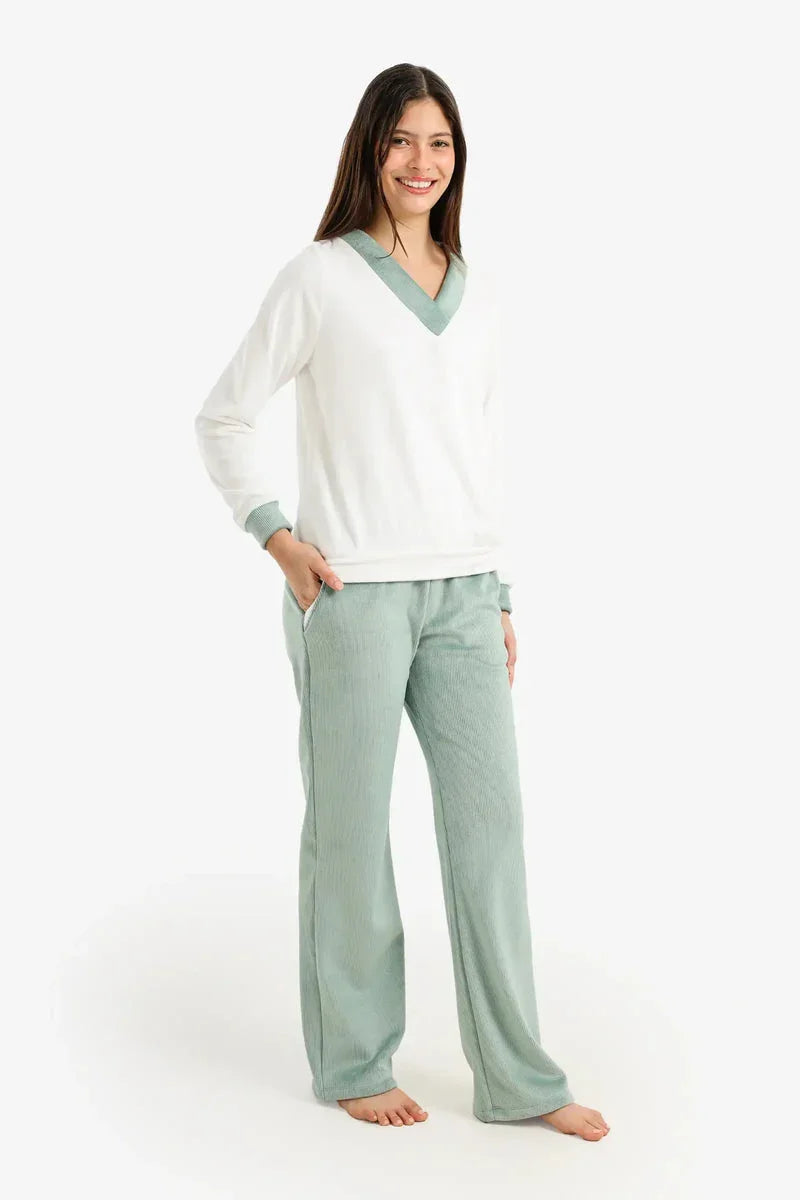 Carina - Velvet V-Neck Pyjama Set 6