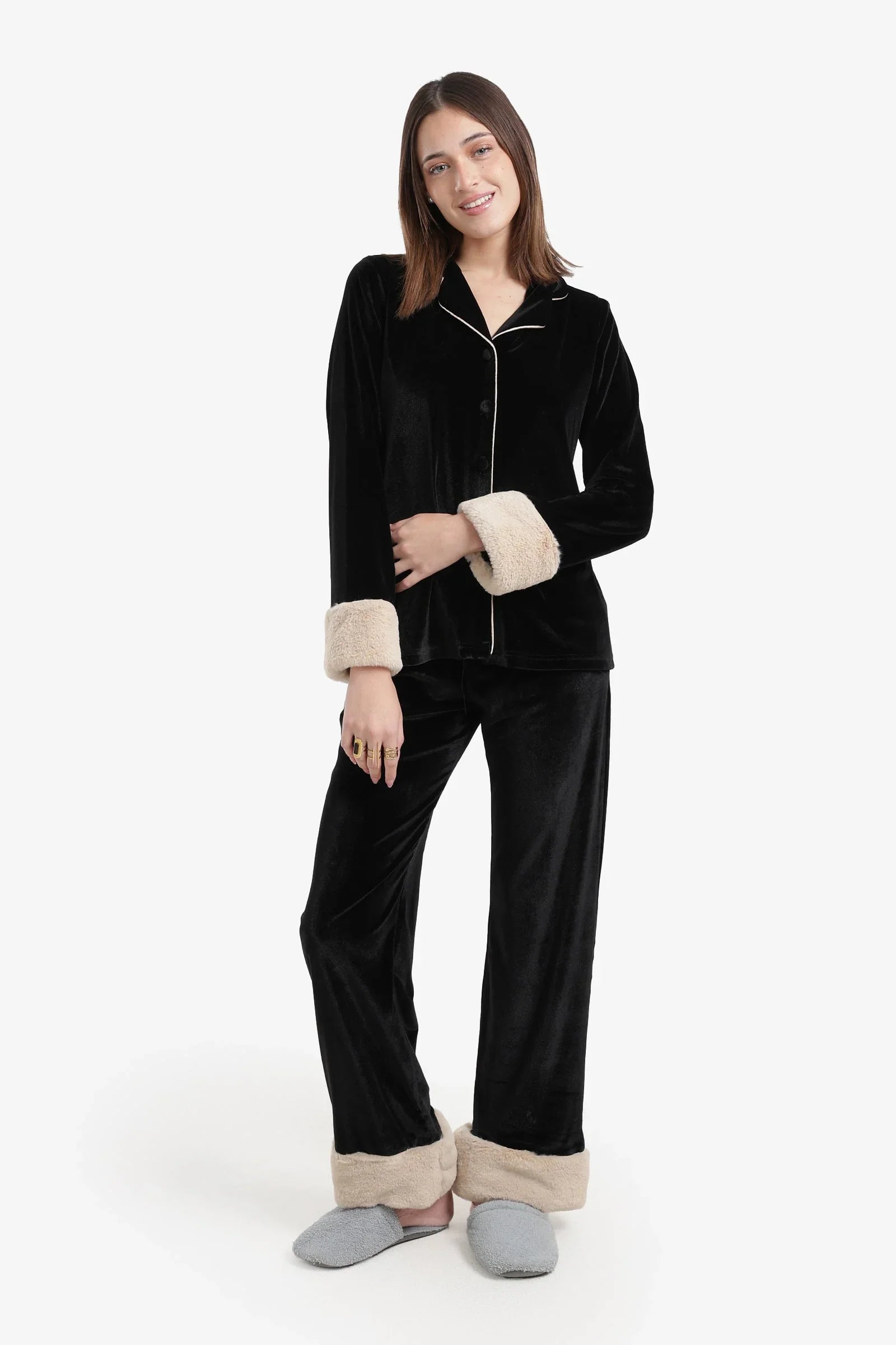 Carina - Velvet Button-Down Pyjama Set 17