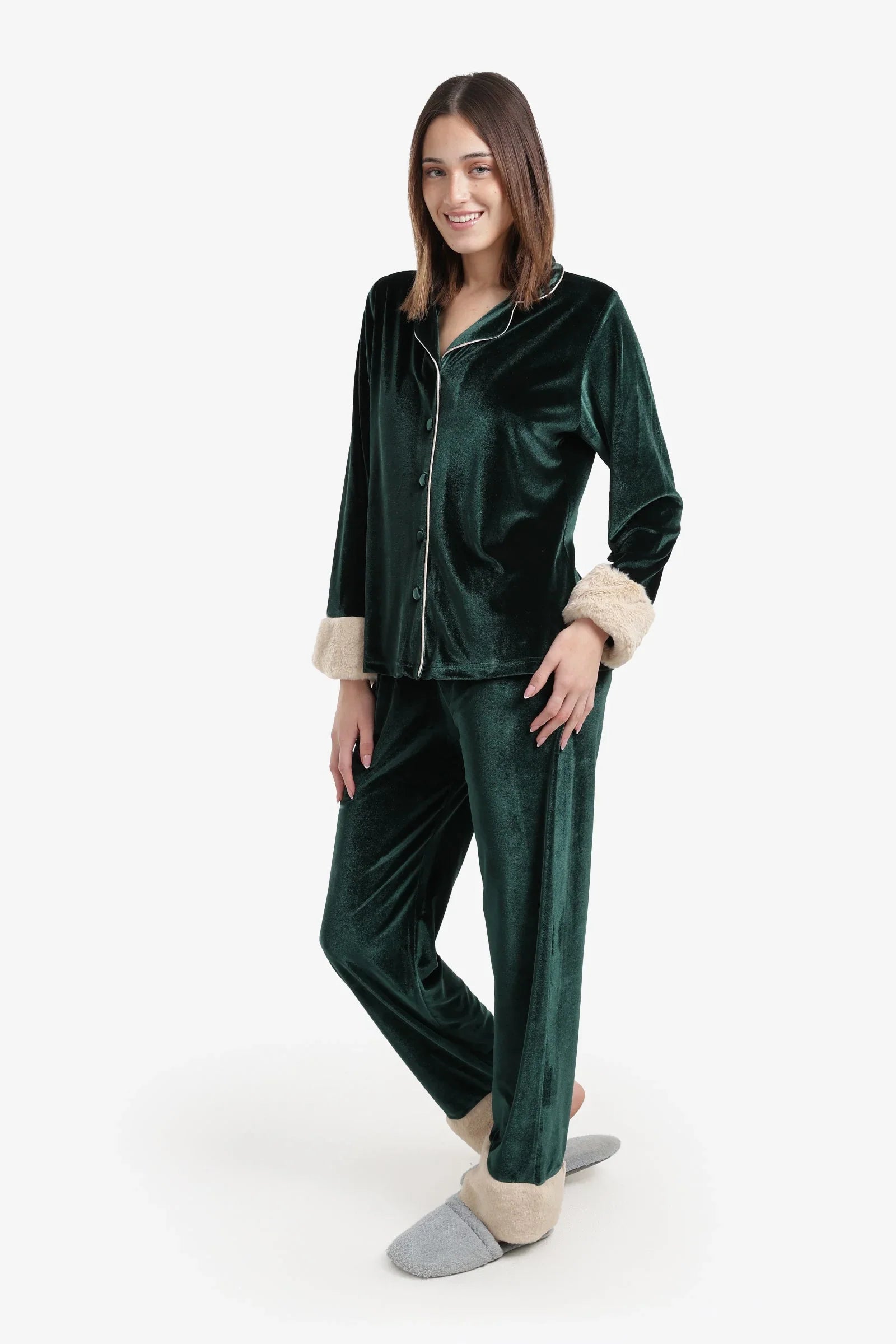 Carina - Velvet Button-Down Pyjama Set 2