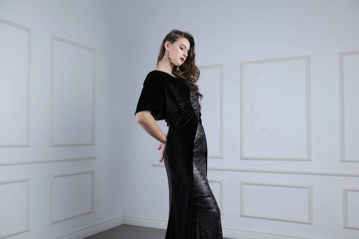 Reehan - Vintage-inspired velvet dress