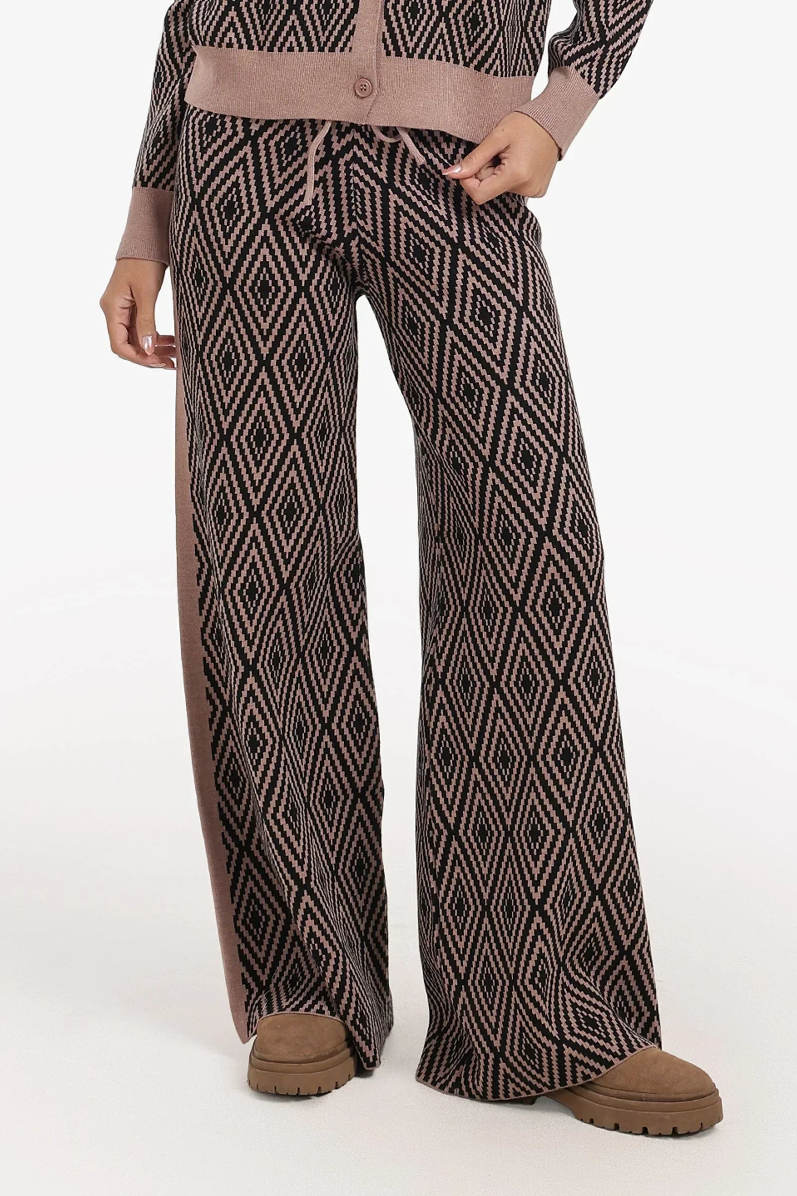 Carina - Diamond Pattern Lounge Pants 1