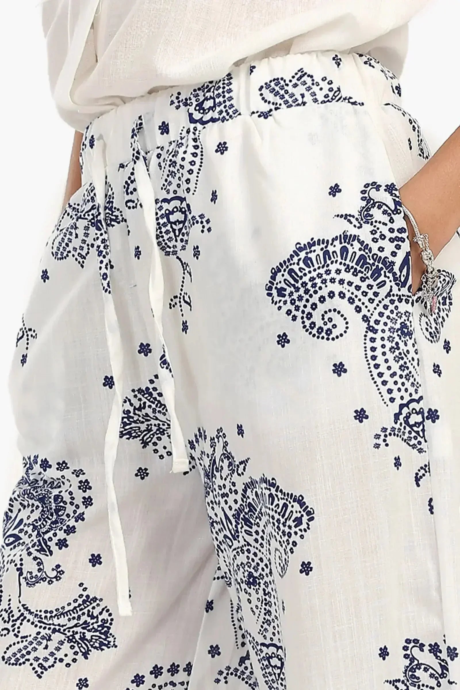 Carina - Pants with Blue Print 4