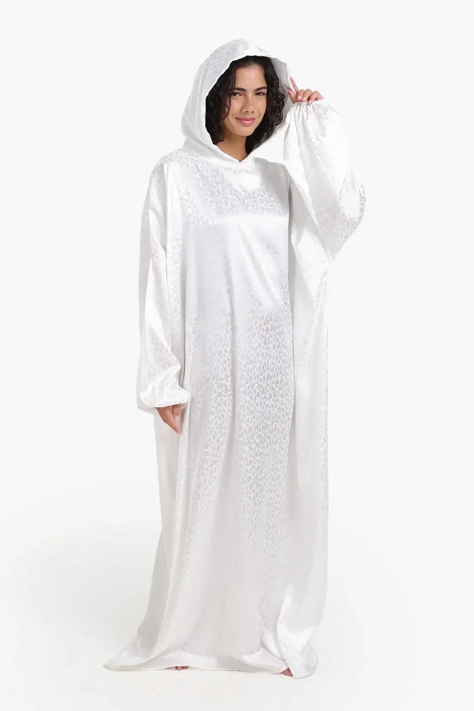 Carina - Satin Self Pattern Prayer Isdal 2