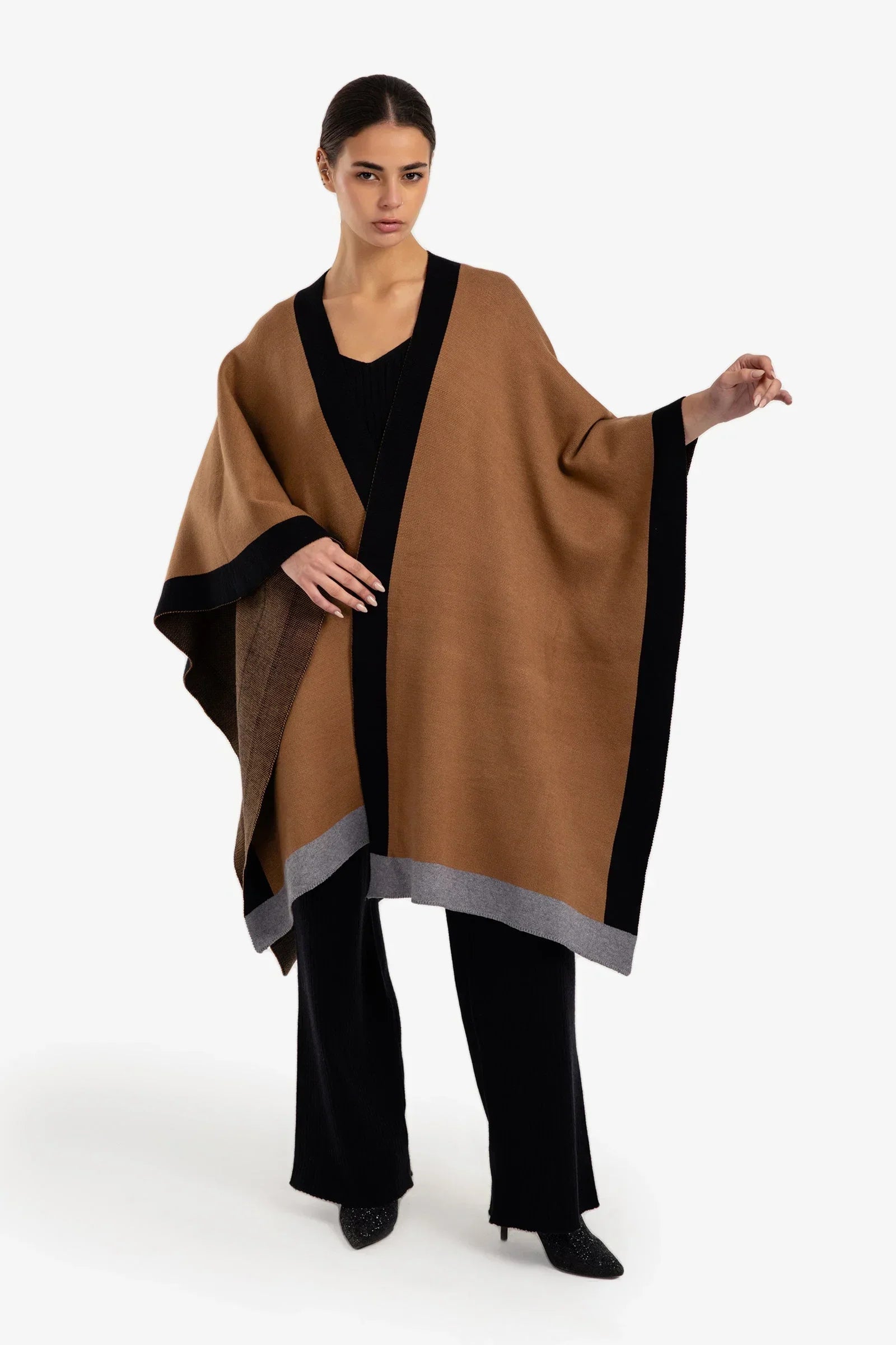 Clue - Wool Color Piping Shawl 1