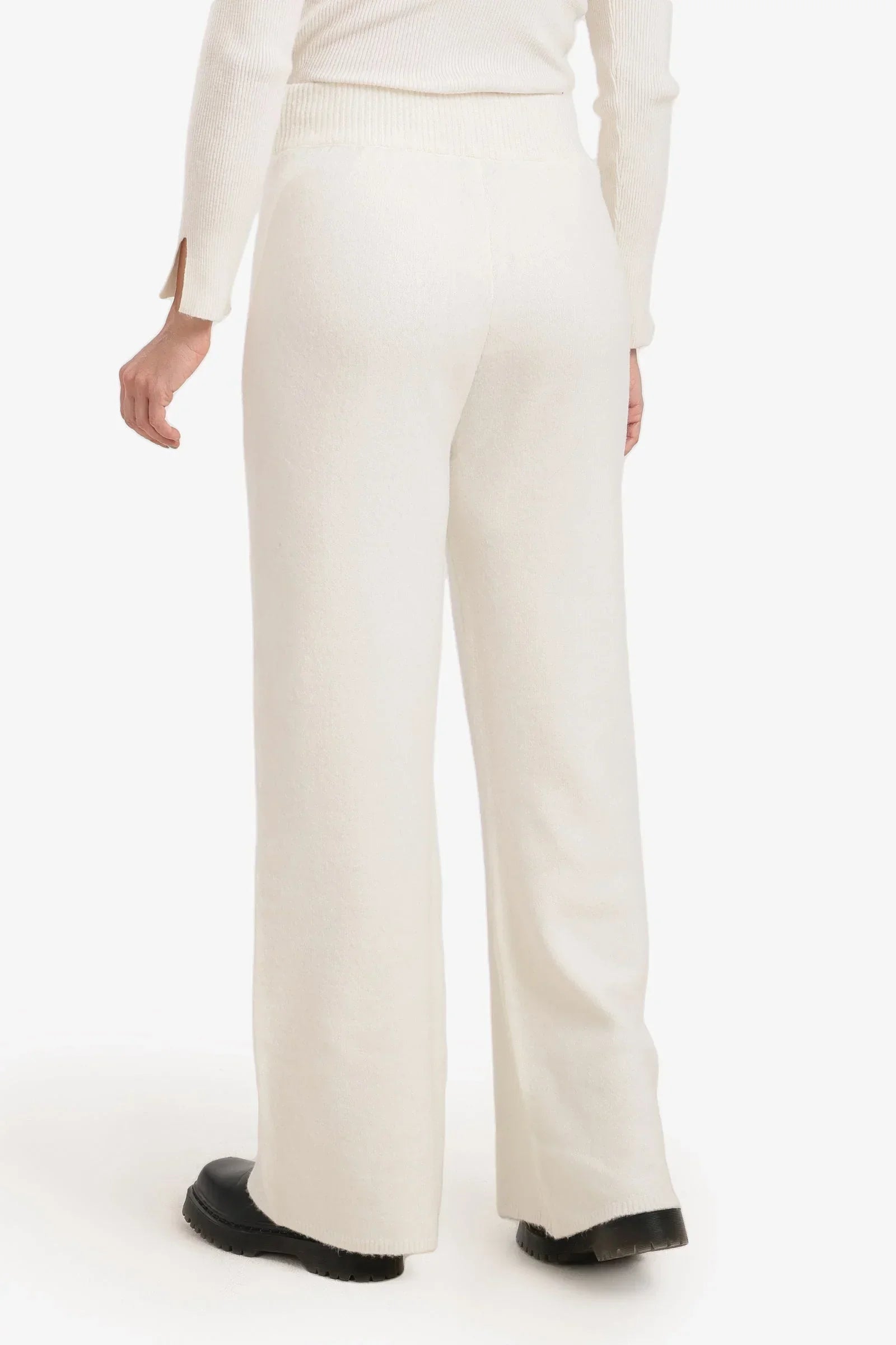 Clue - Relaxed Knit Pants 3