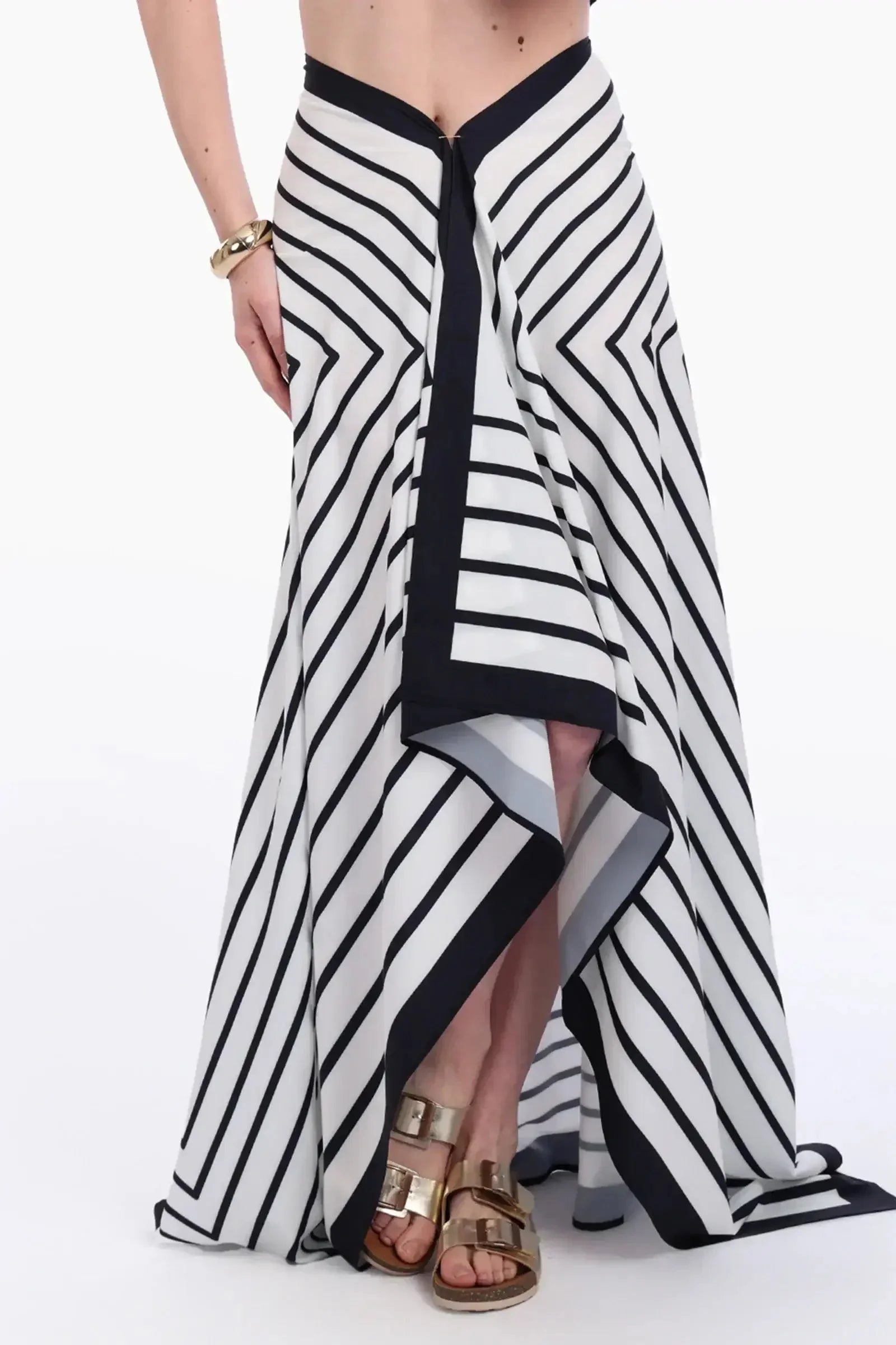 Carina - Black & White Beach Sarong Wrap 1