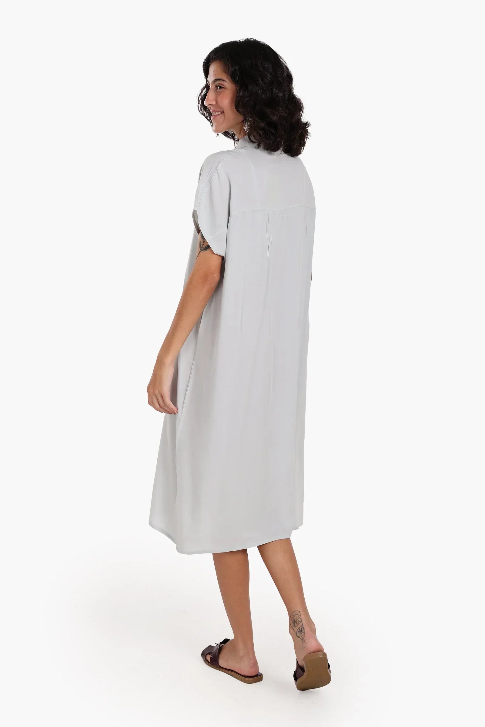 Clue - Short Sleeves Midi Dress 7