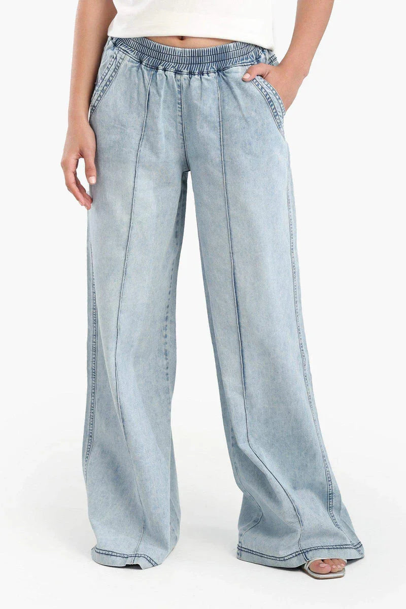 Carina - Relaxed-Fit Denim Pants 2