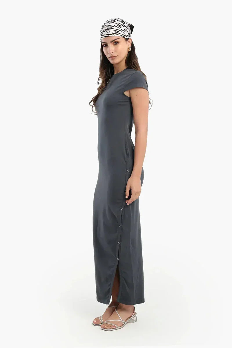 Slim-Fit Maxi Dress With Slit - Carina Slim-Fit Maxi Dress With Slit - Carina